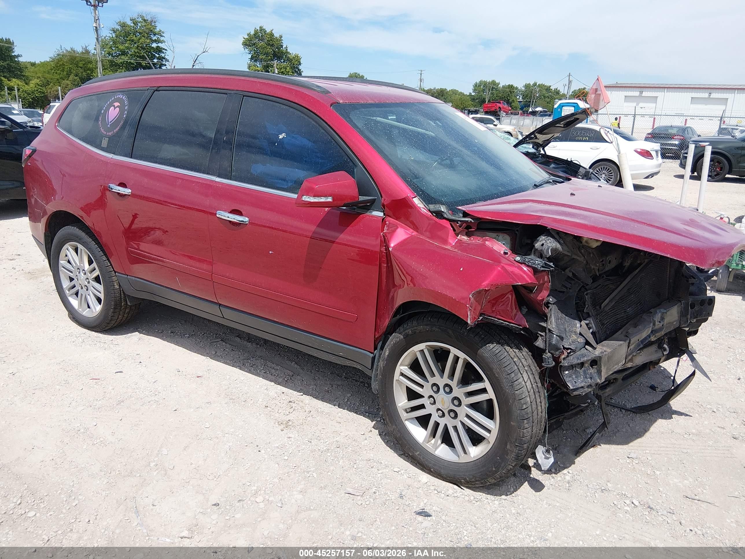2014 Chevrolet Traverse LT, VIN 1GNKRGKD8EJ224696 — Front end