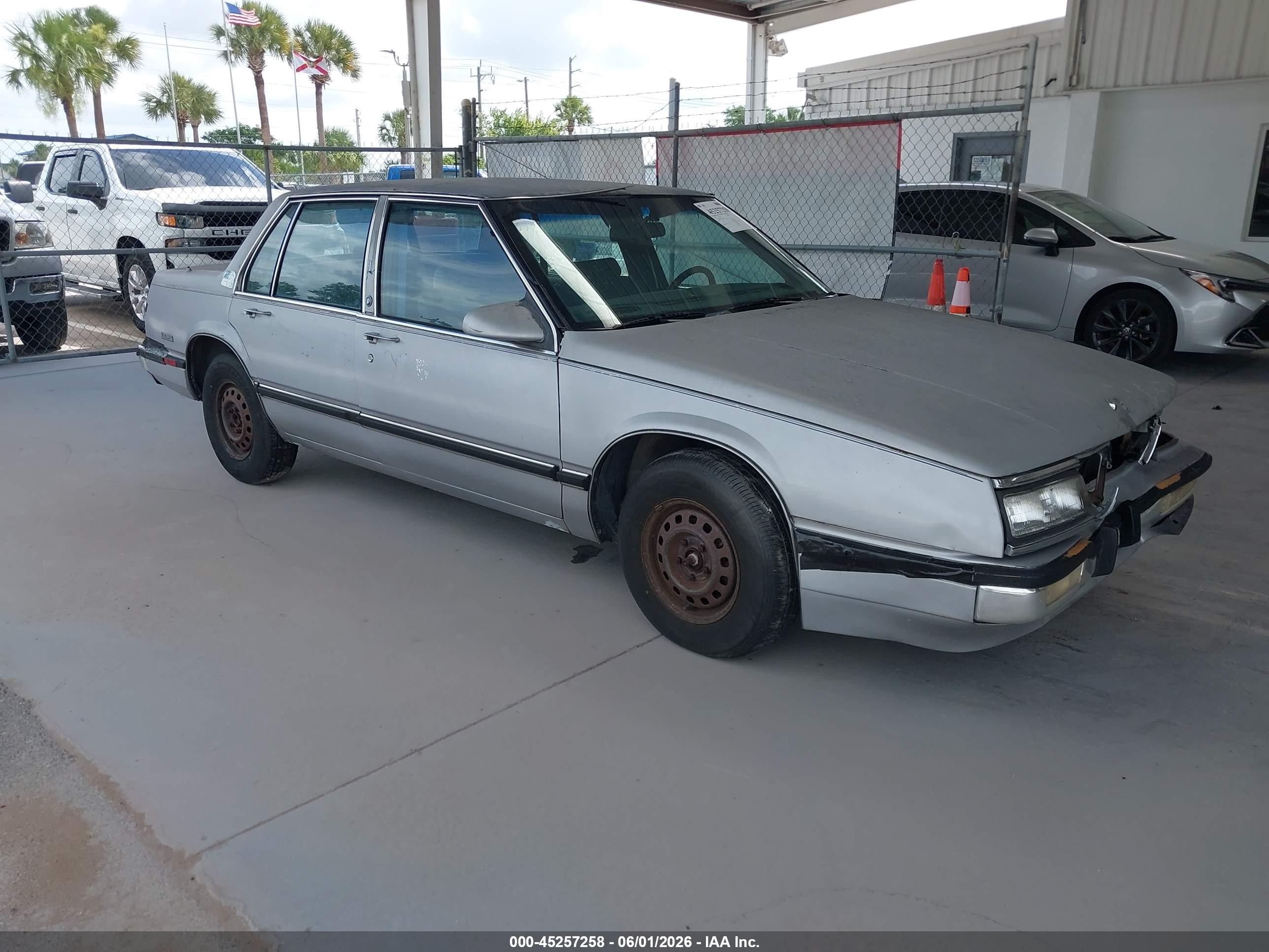 1990 Buick LeSabre Custom, VIN 1G4HP54C4LH525872 — Front end