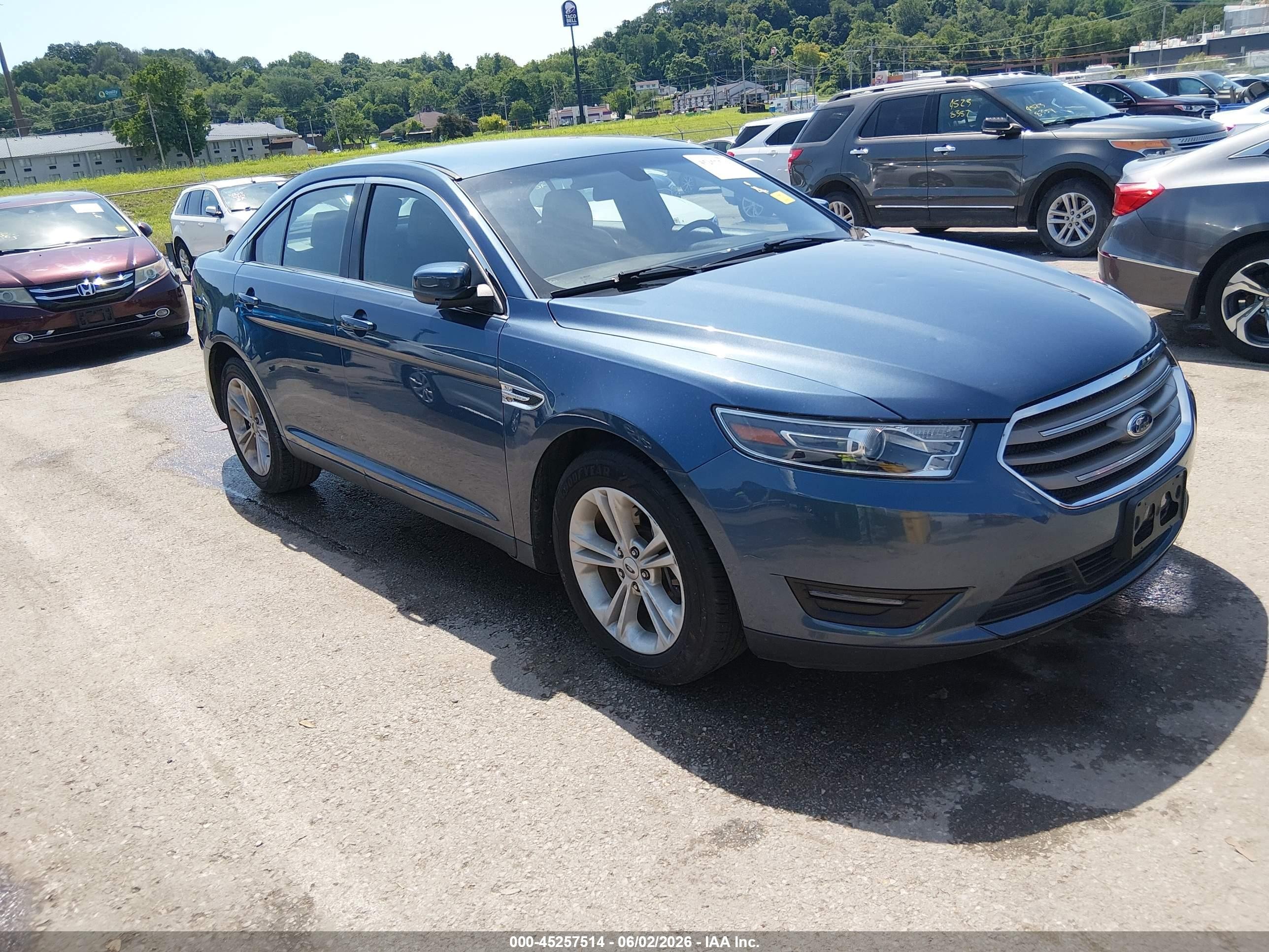 2019 Ford Taurus SEL, VIN 1FAHP2E83KG100814 — Hail