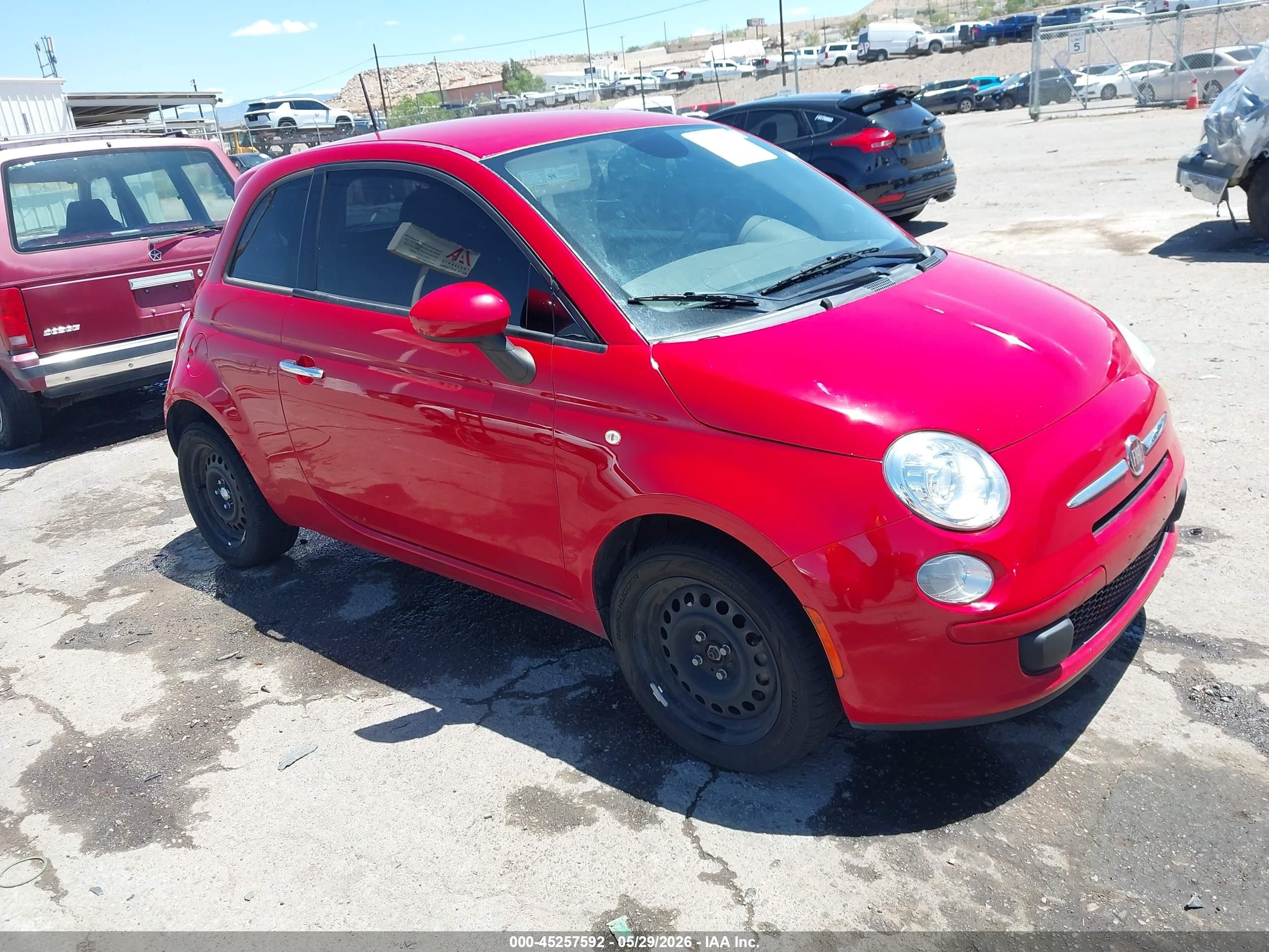 2015 FIAT 500 Pop, VIN 3C3CFFAR5FT607829 — Normal wear