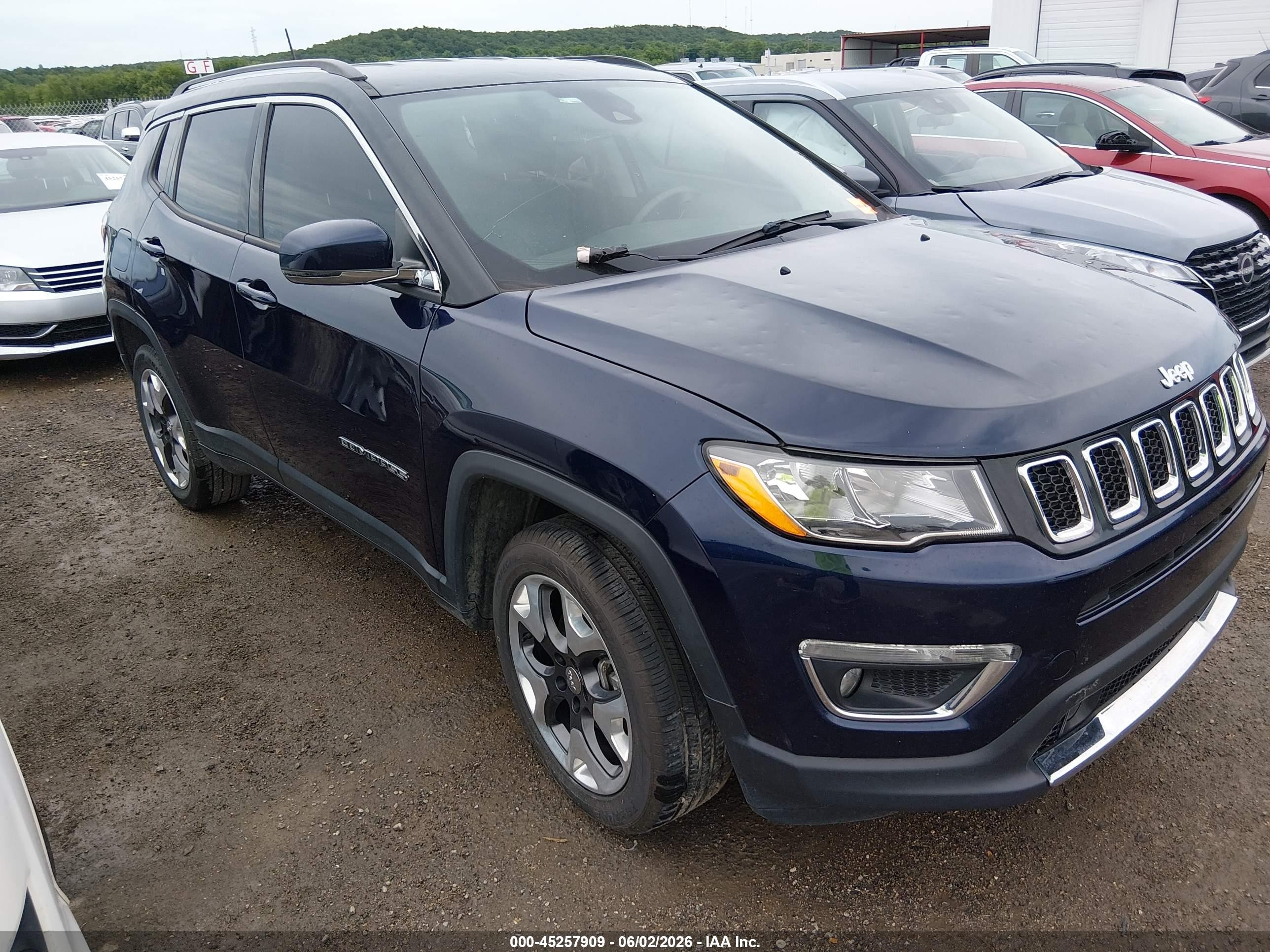 2019 Jeep Compass Limited, VIN 3C4NJDCB6KT599581 — Град