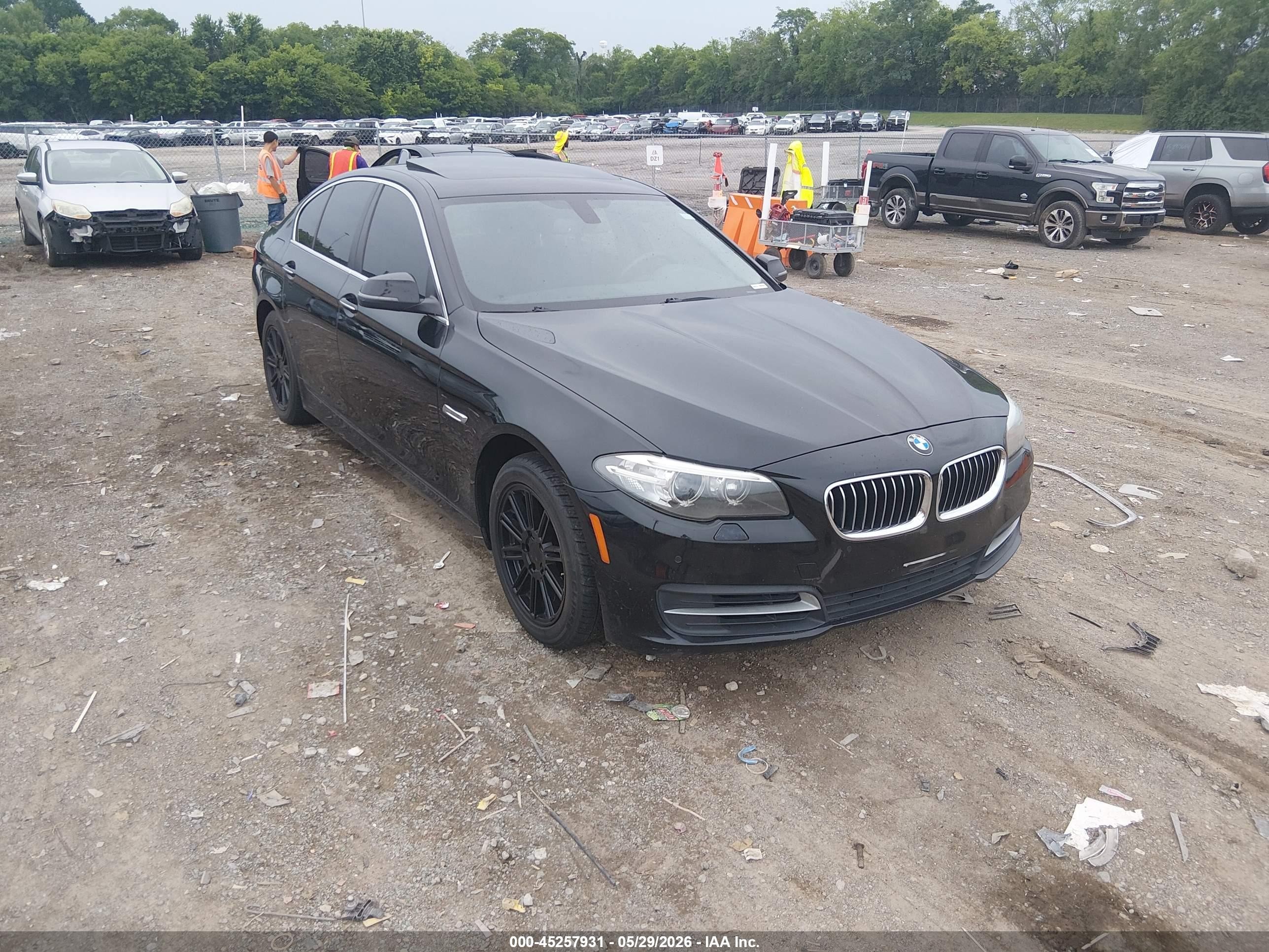 2014 BMW 5 Series 528i, VIN WBA5A5C50ED508361 — Normal wear