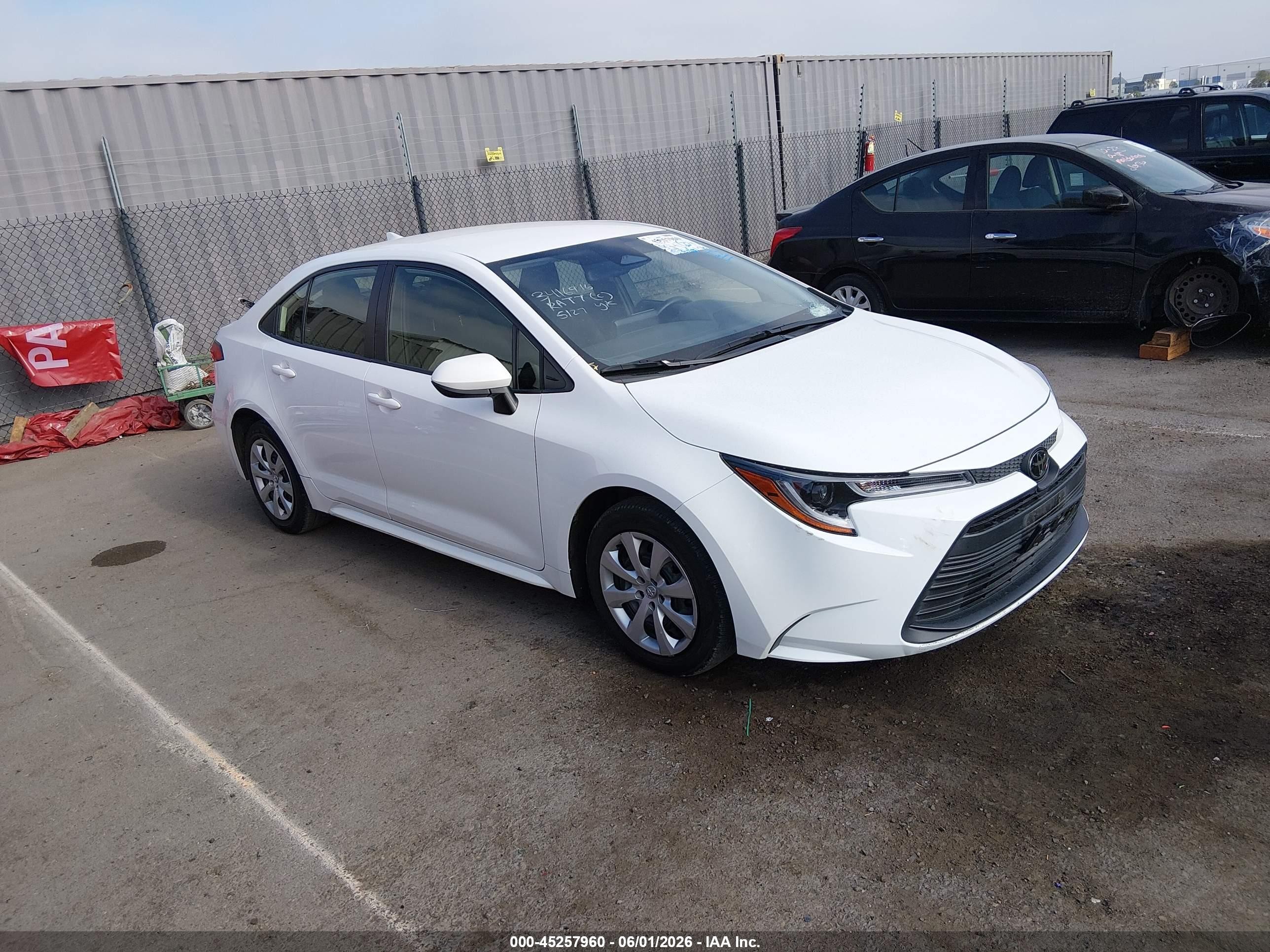 2024 Toyota Corolla LE, VIN JTDB4MEE9RJ016486 — Front end