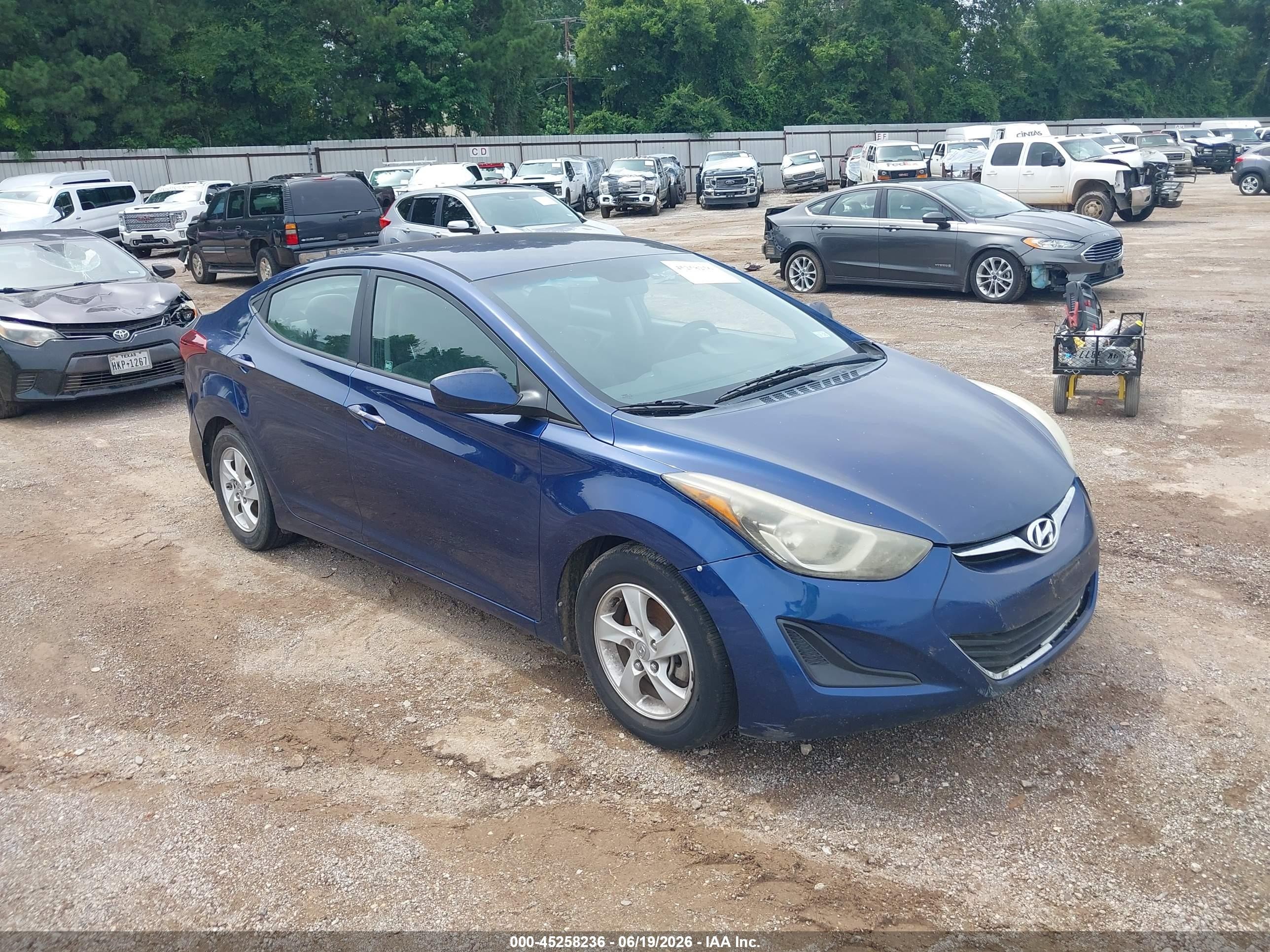 2015 Hyundai Elantra SE, VIN 5NPDH4AE3FH650108 — Normal wear