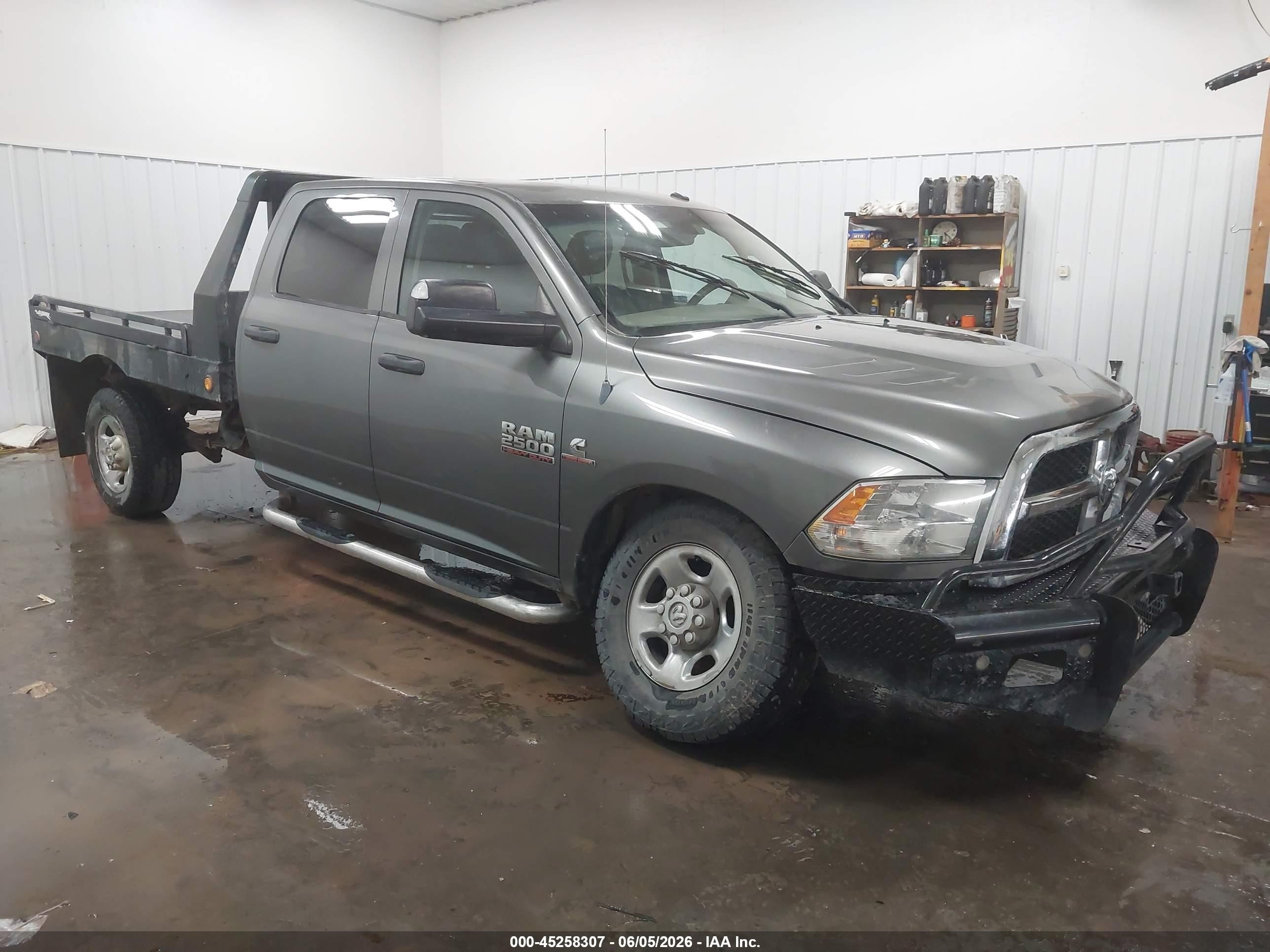 2013 Ram 2500 Tradesman, VIN 3C6UR5HL2DG525721 — Undercarriage