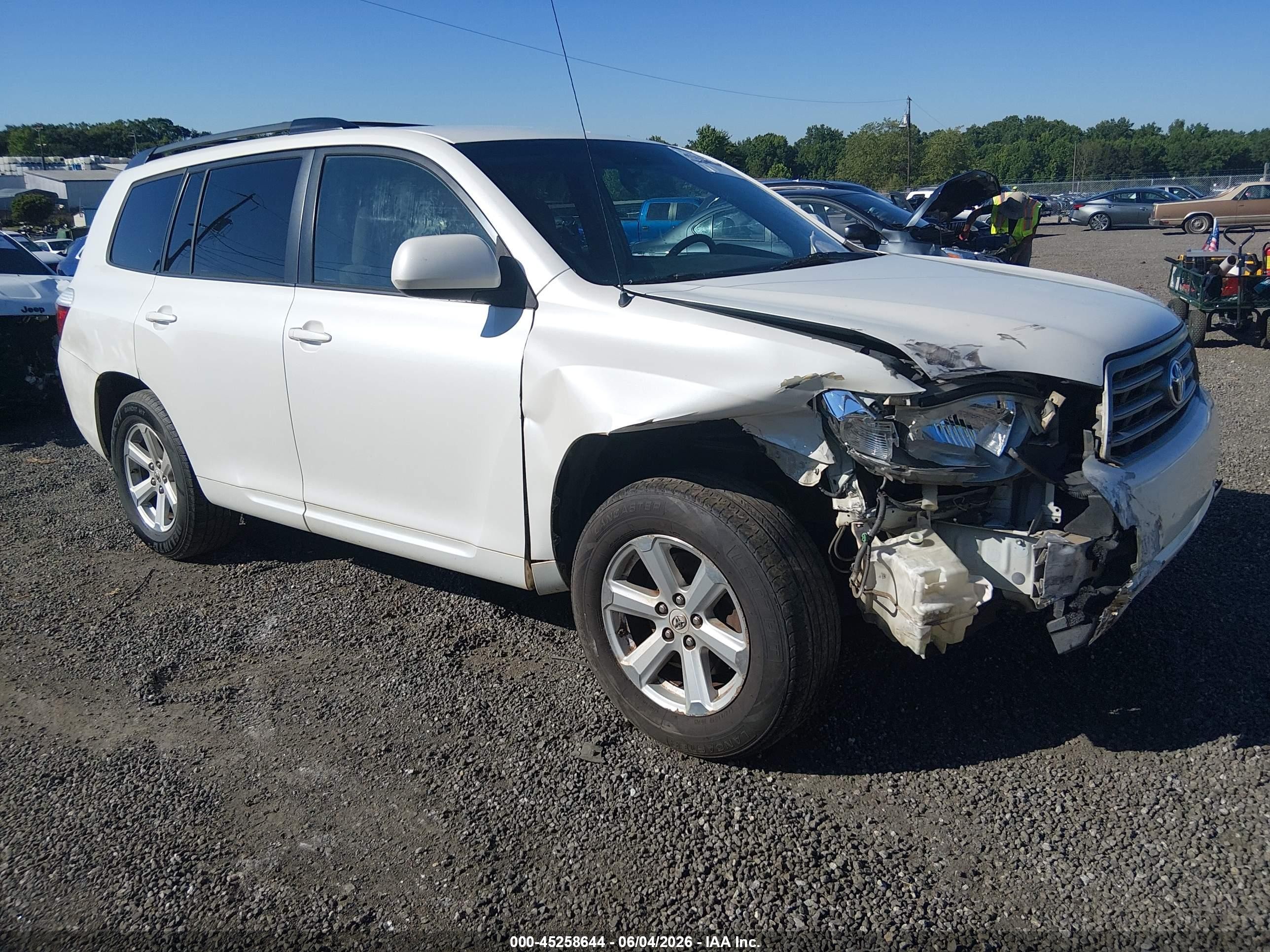 2010 Toyota Highlander, VIN 5TDZK3EH9AS004550 — Front end