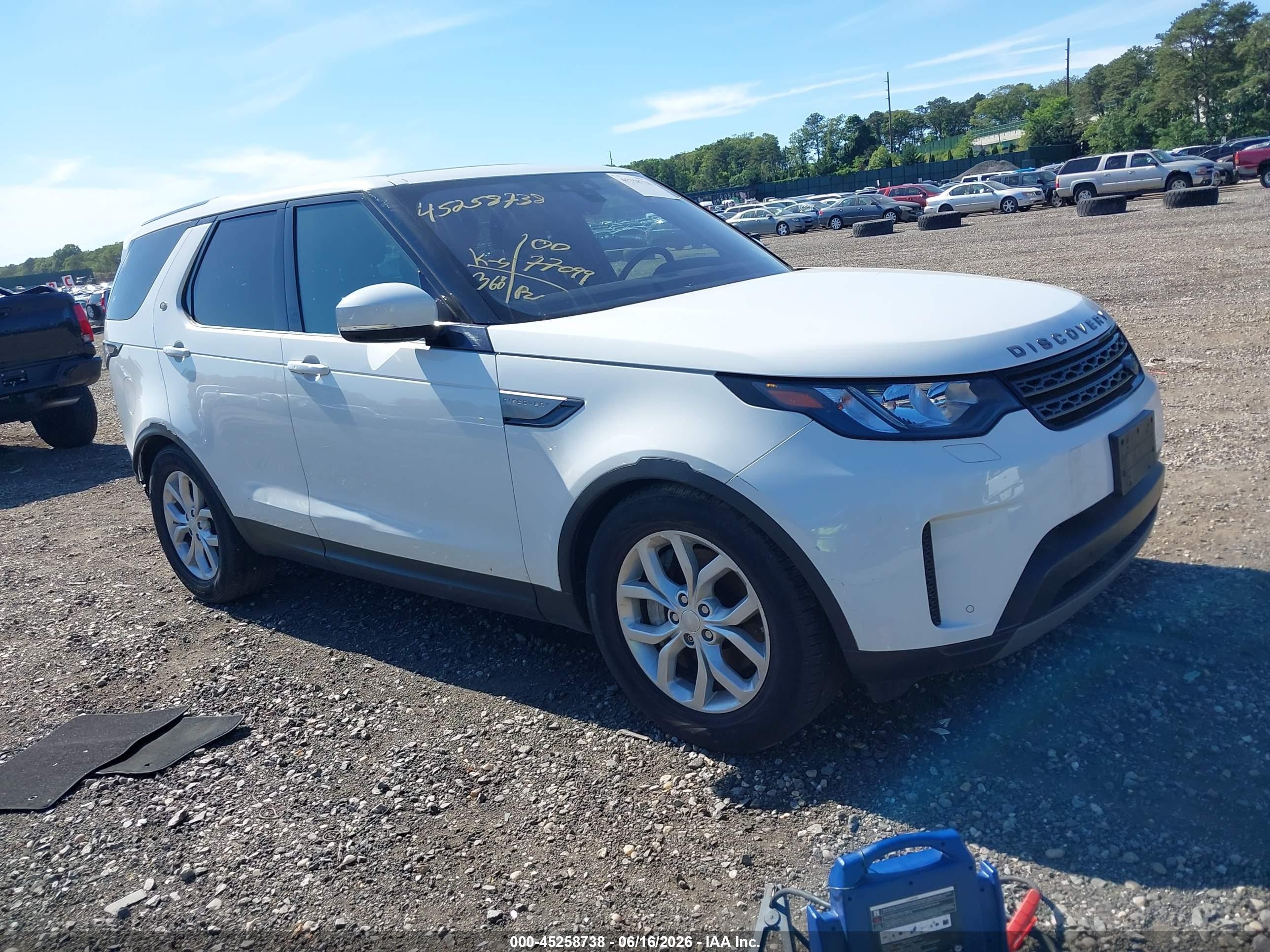 2018 Land Rover Discovery SE, VIN SALRG2RV8JA050145 — Rear end