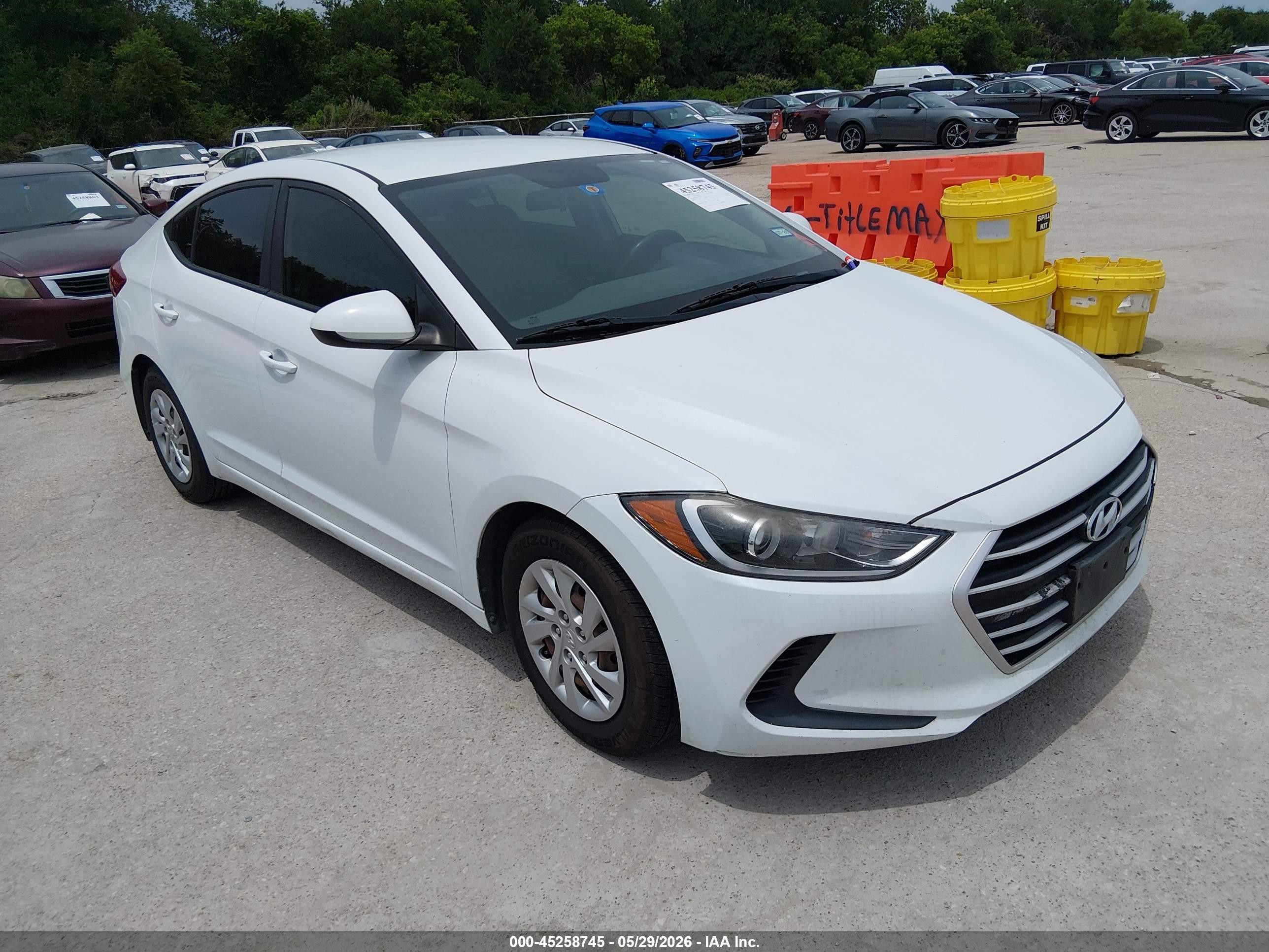 2017 Hyundai Elantra SE, VIN 5NPD74LF3HH206142 — Normal wear