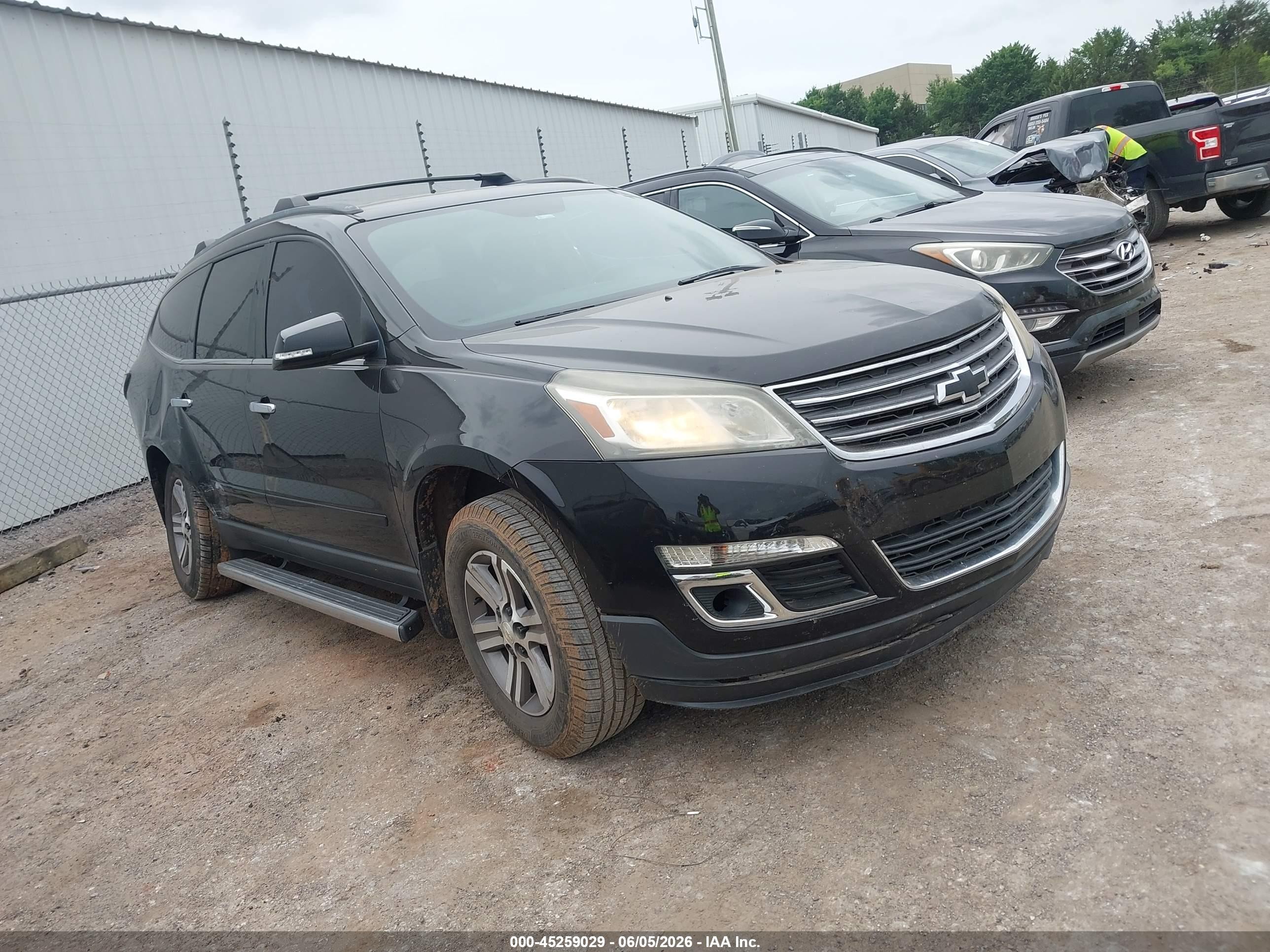 2017 Chevrolet Traverse LT, VIN 1GNKRHKD0HJ274485 — Side