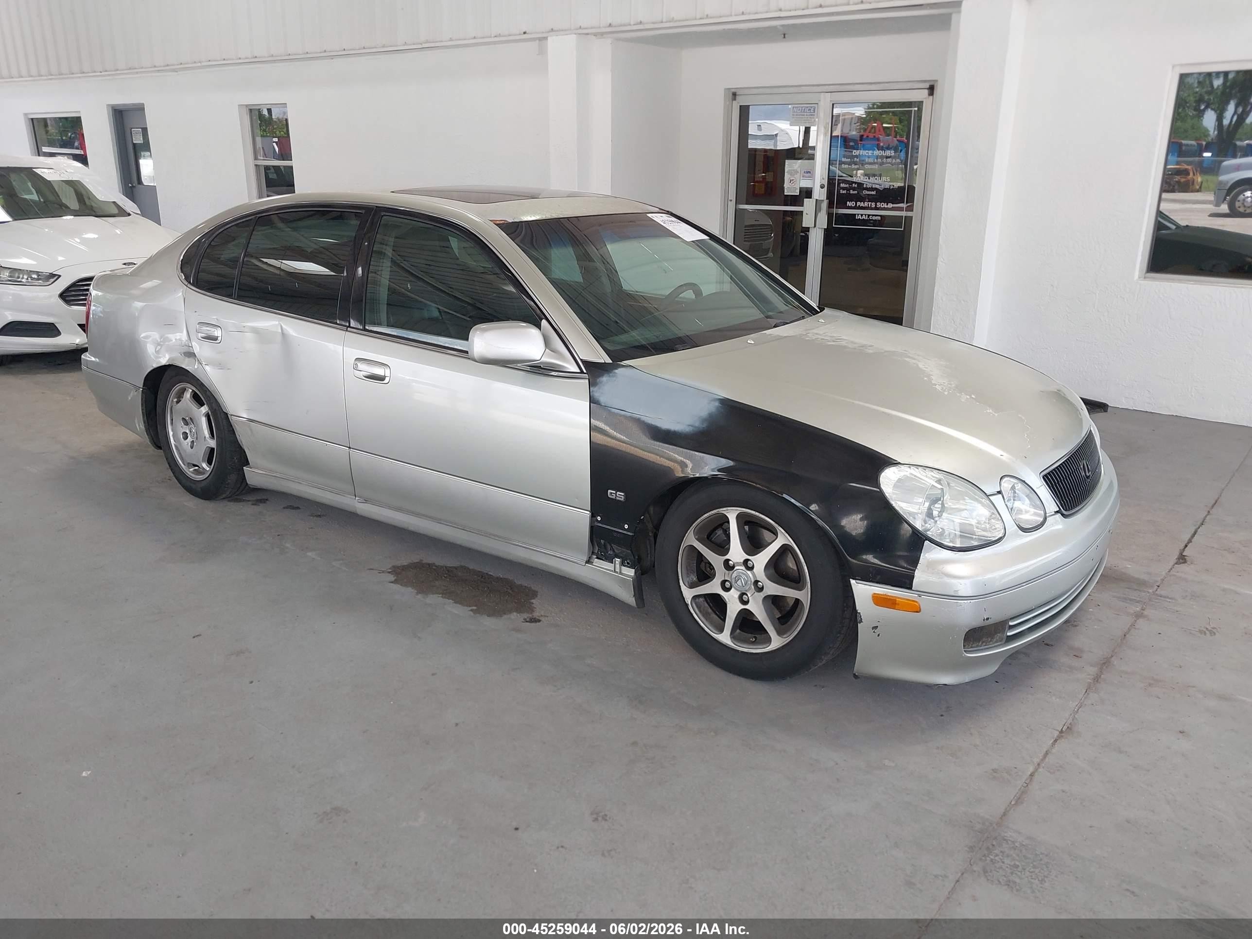 2000 Lexus GS 300, VIN JT8BD68S6Y0114424 — Side