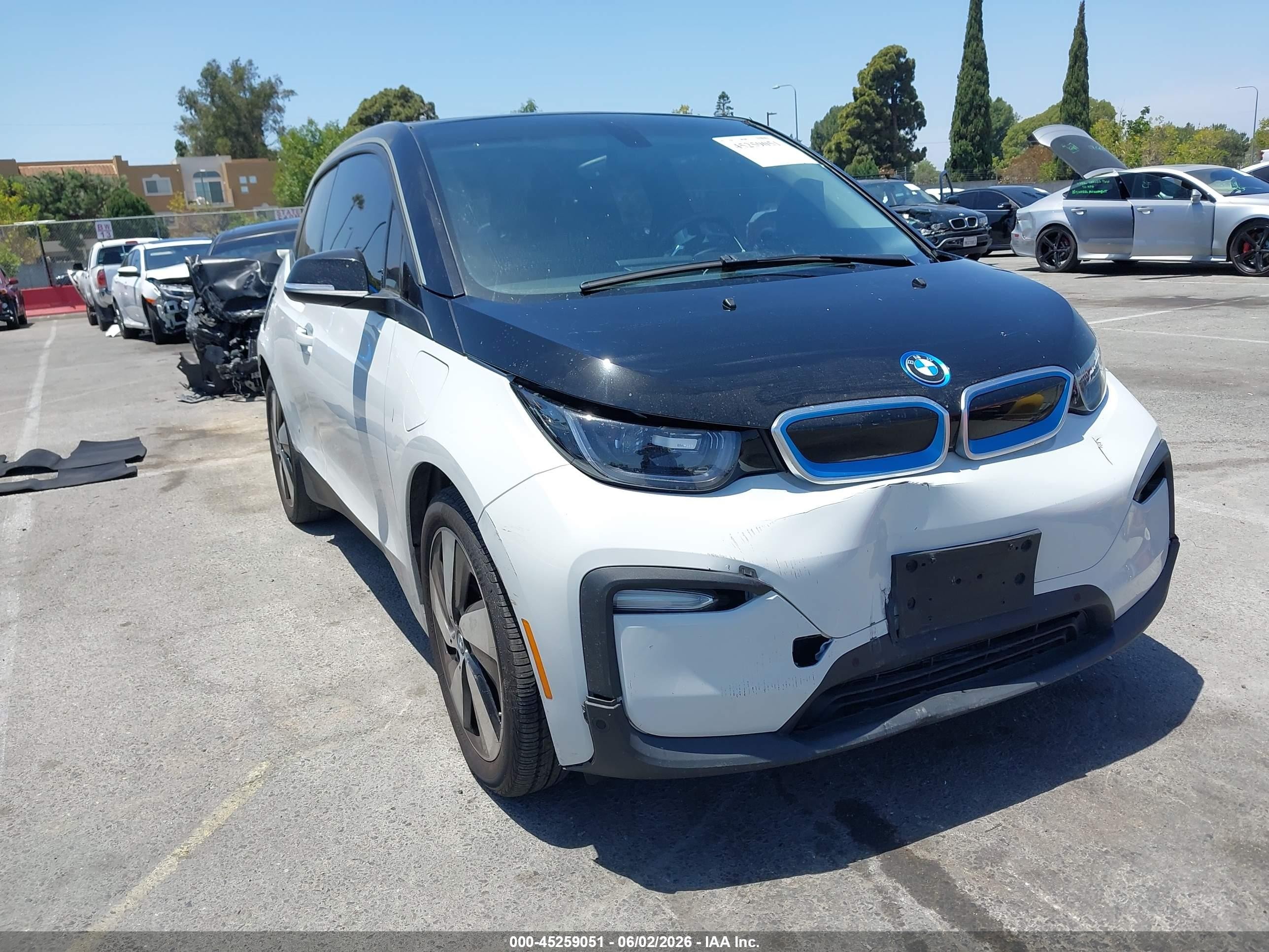 2020 BMW i3, VIN WBY8P4C08L7G30895 — Front end