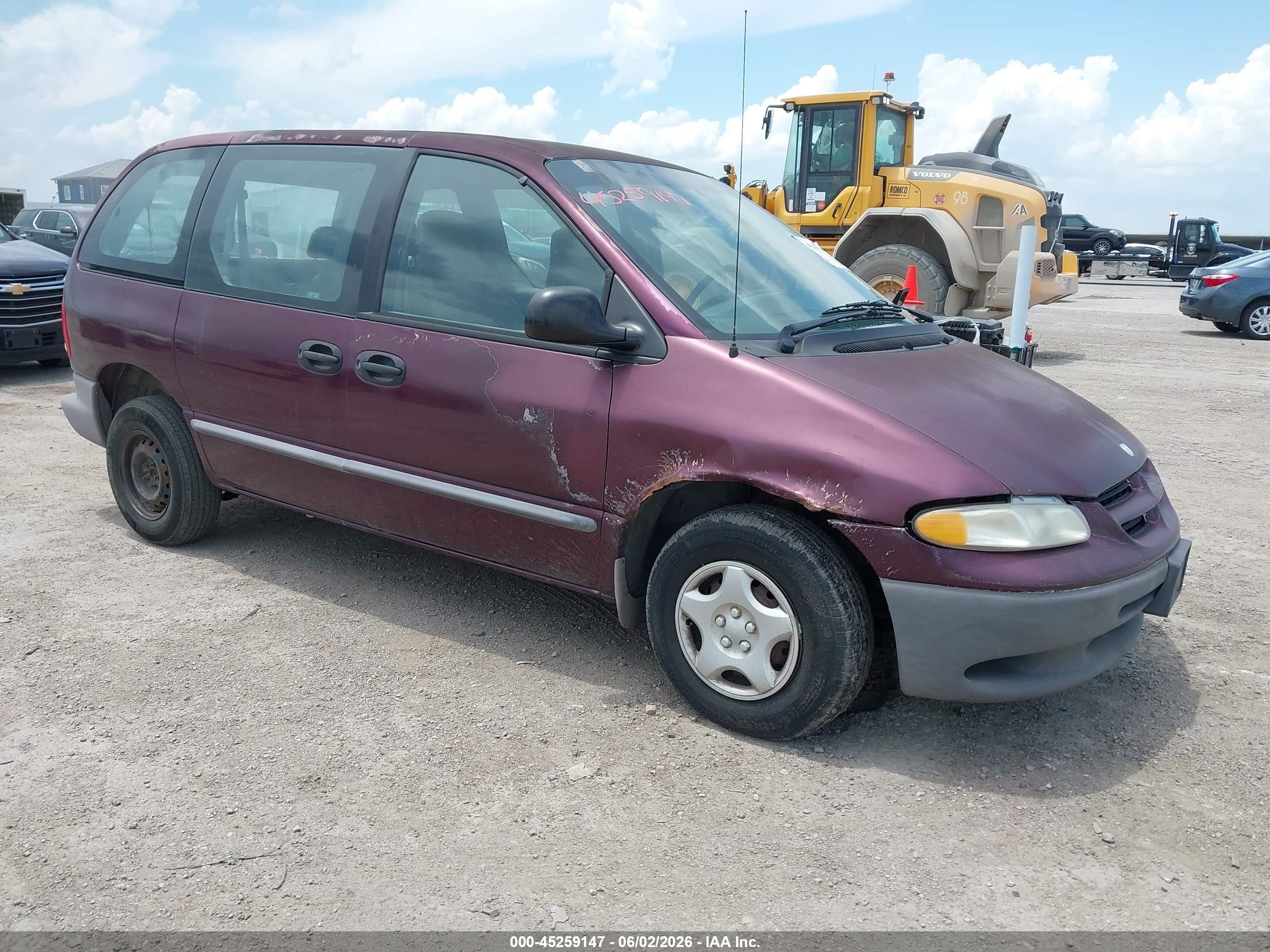 2000 Dodge Caravan, VIN 2B4FP25B9YR679275 — Бок