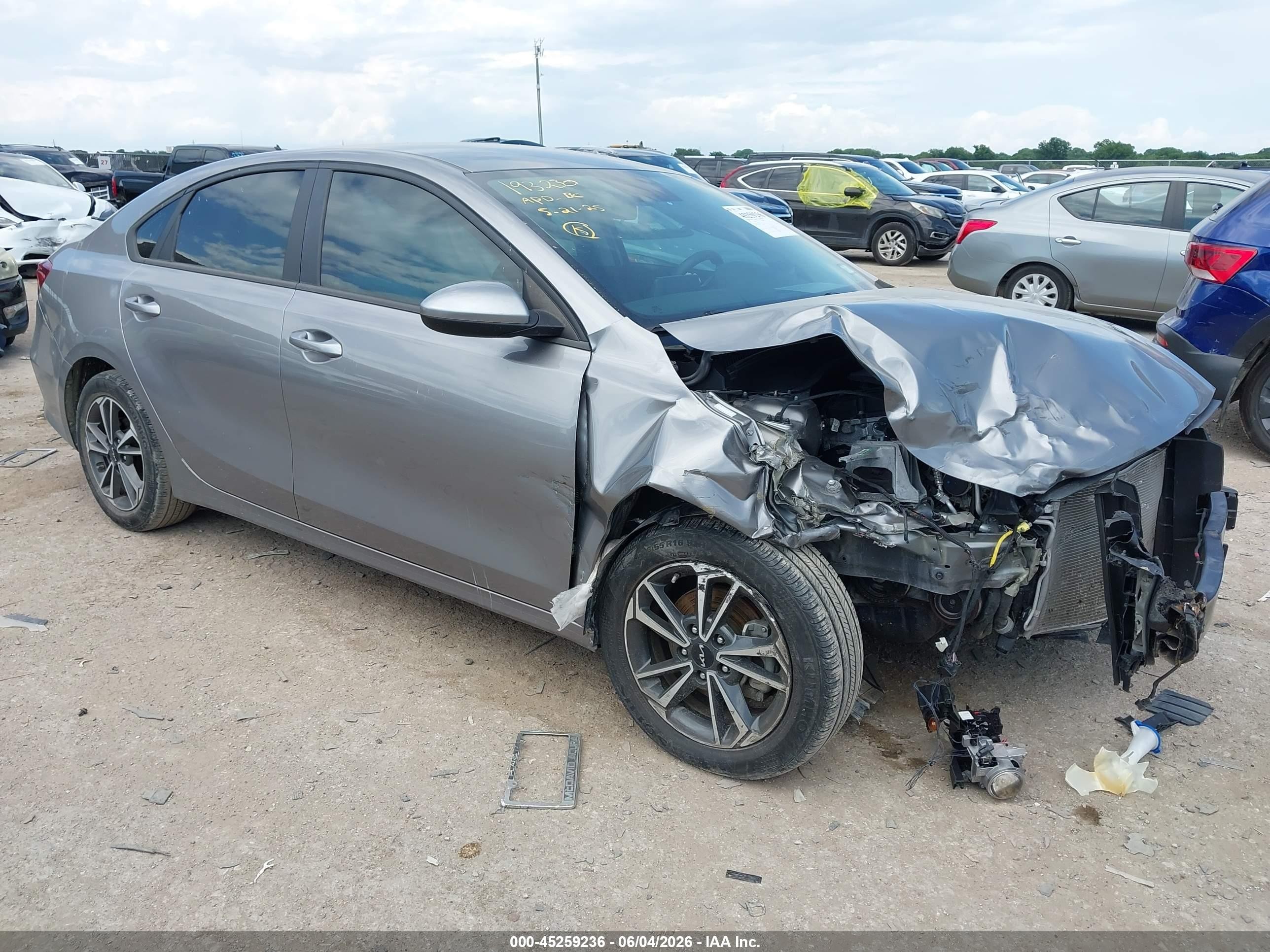 2023 Kia Forte LXS, VIN 3KPF24AD3PE566510 — Front end