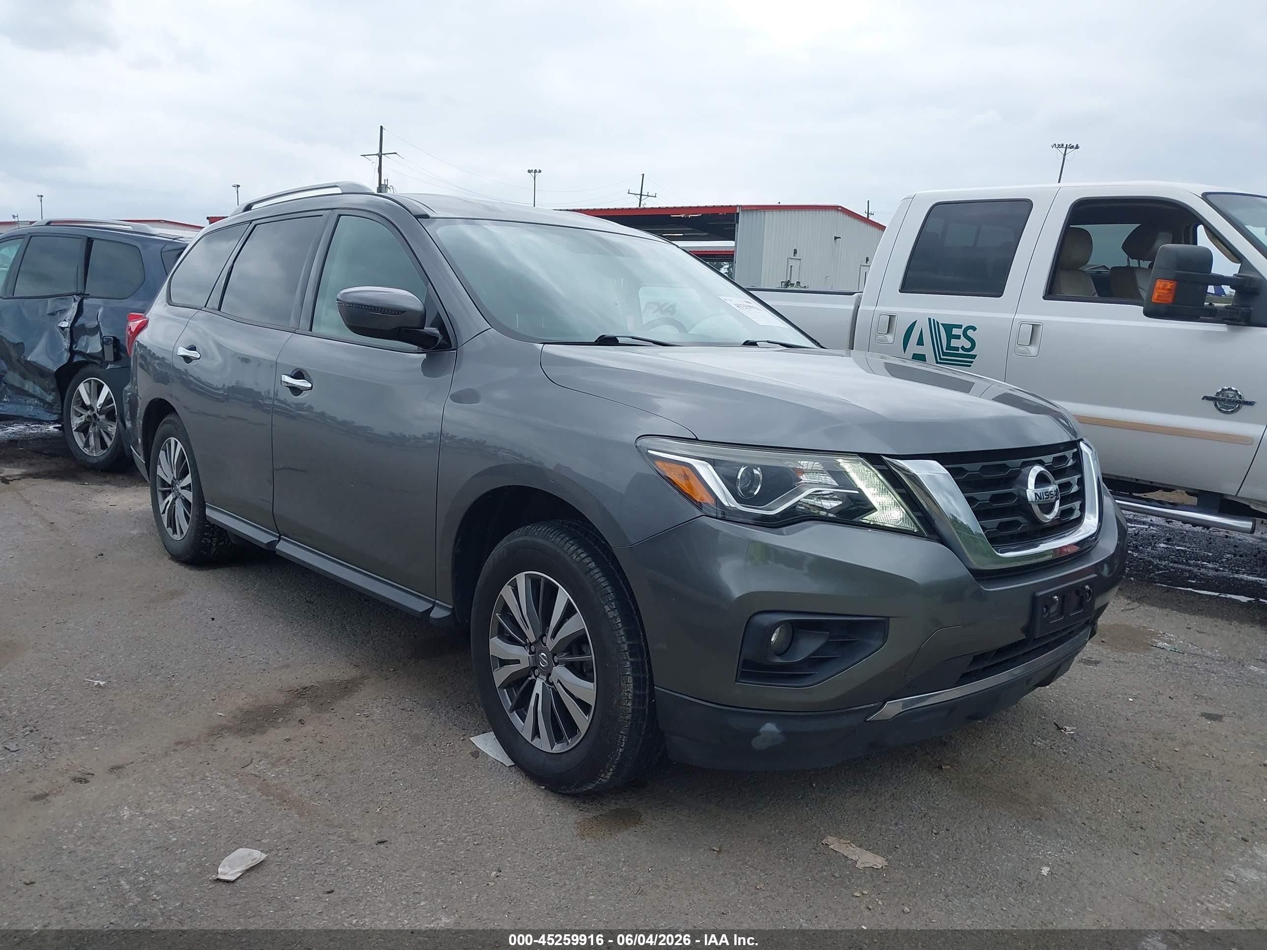 2020 Nissan Pathfinder SV, VIN 5N1DR2BM0LC613284 — Side