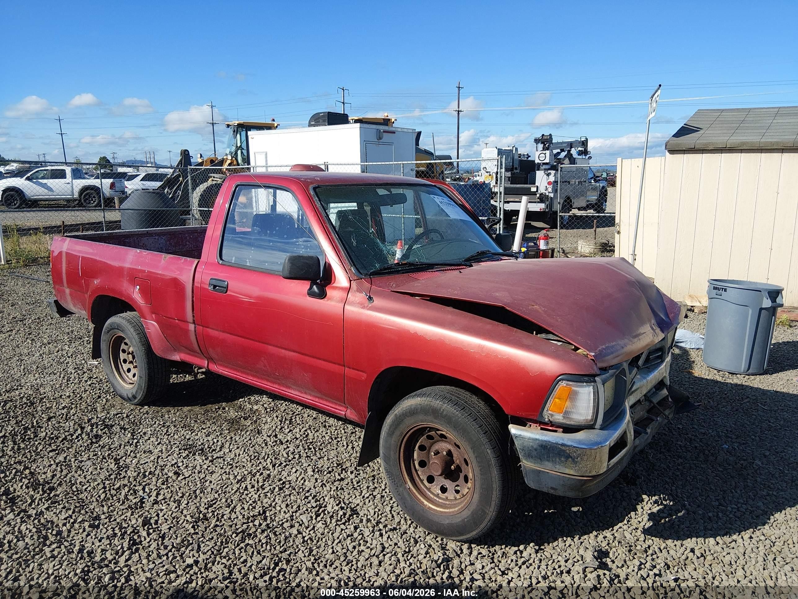1994 Toyota Pickup, VIN 4TARN81A8RZ267342 — Front end