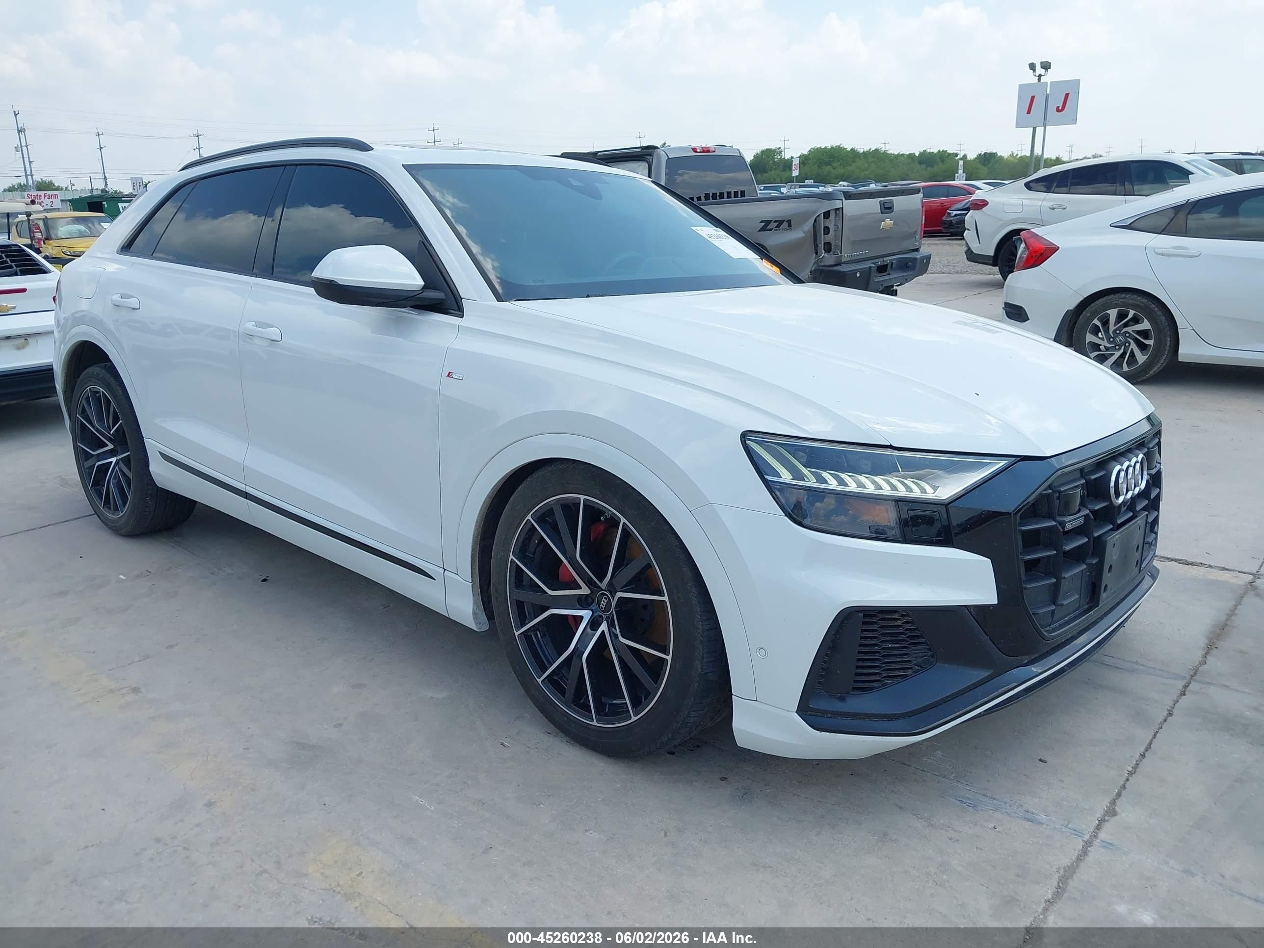 2022 Audi Q8 Prestige, VIN WA1FVBF14ND024335 — Перед