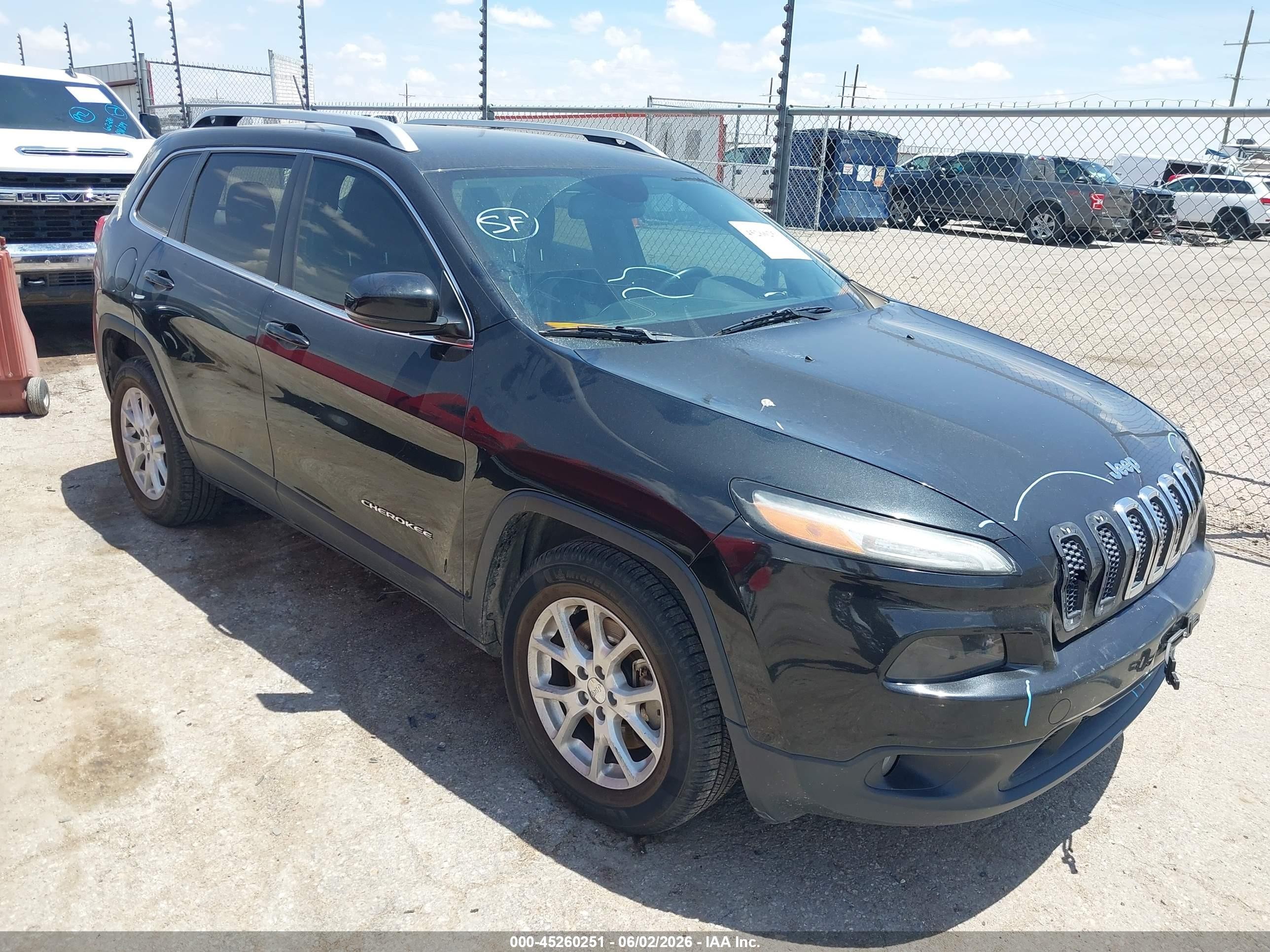 2015 Jeep Cherokee Latitude, VIN 1C4PJLCSXFW631225 — All over