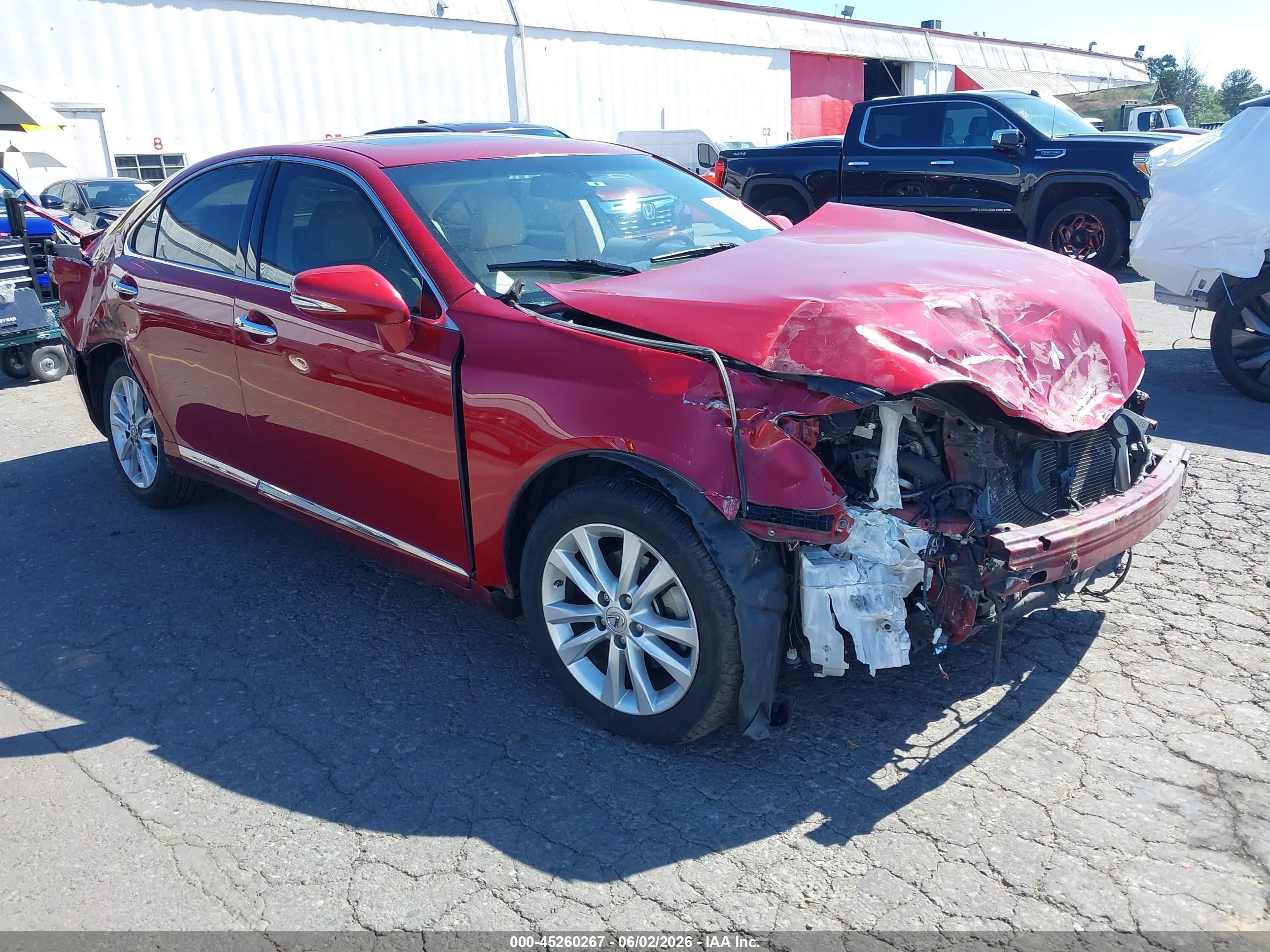 2011 Lexus ES 330, VIN JTHBK1EG5B2443877 — Front end
