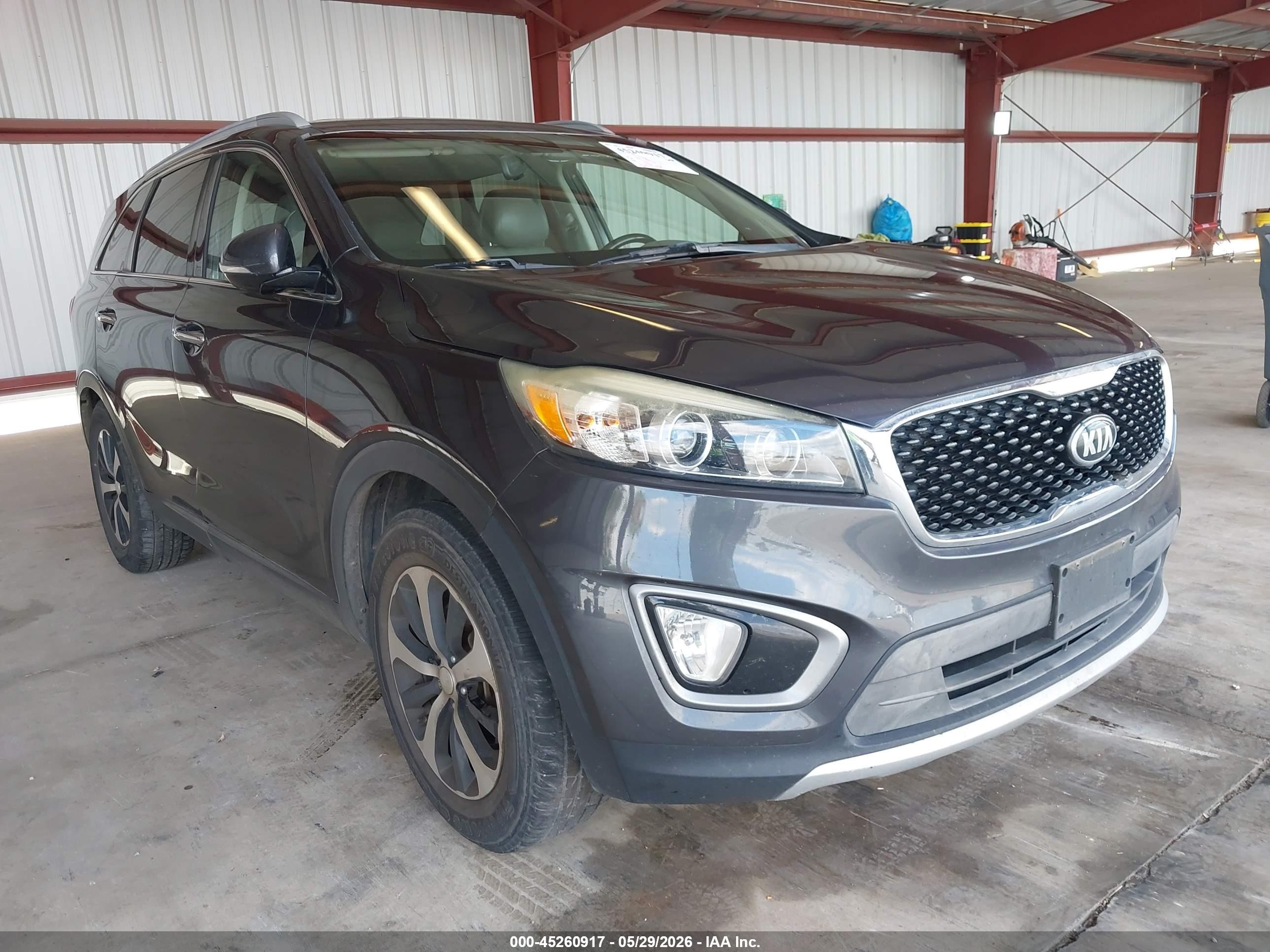 2016 Kia Sorento EX, VIN 5XYPH4A15GG013997 — Rear end
