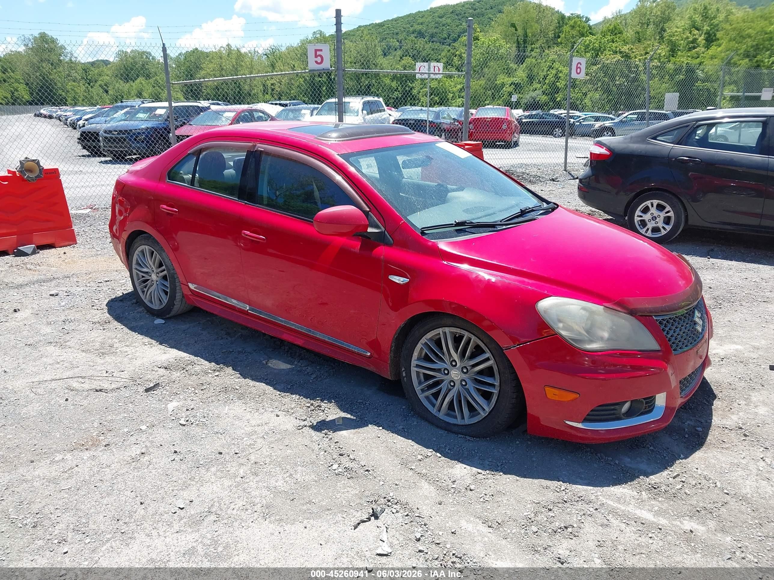 2012 Suzuki Kizashi GTS Sport, VIN JS2RE9A69C6100279 — Front end