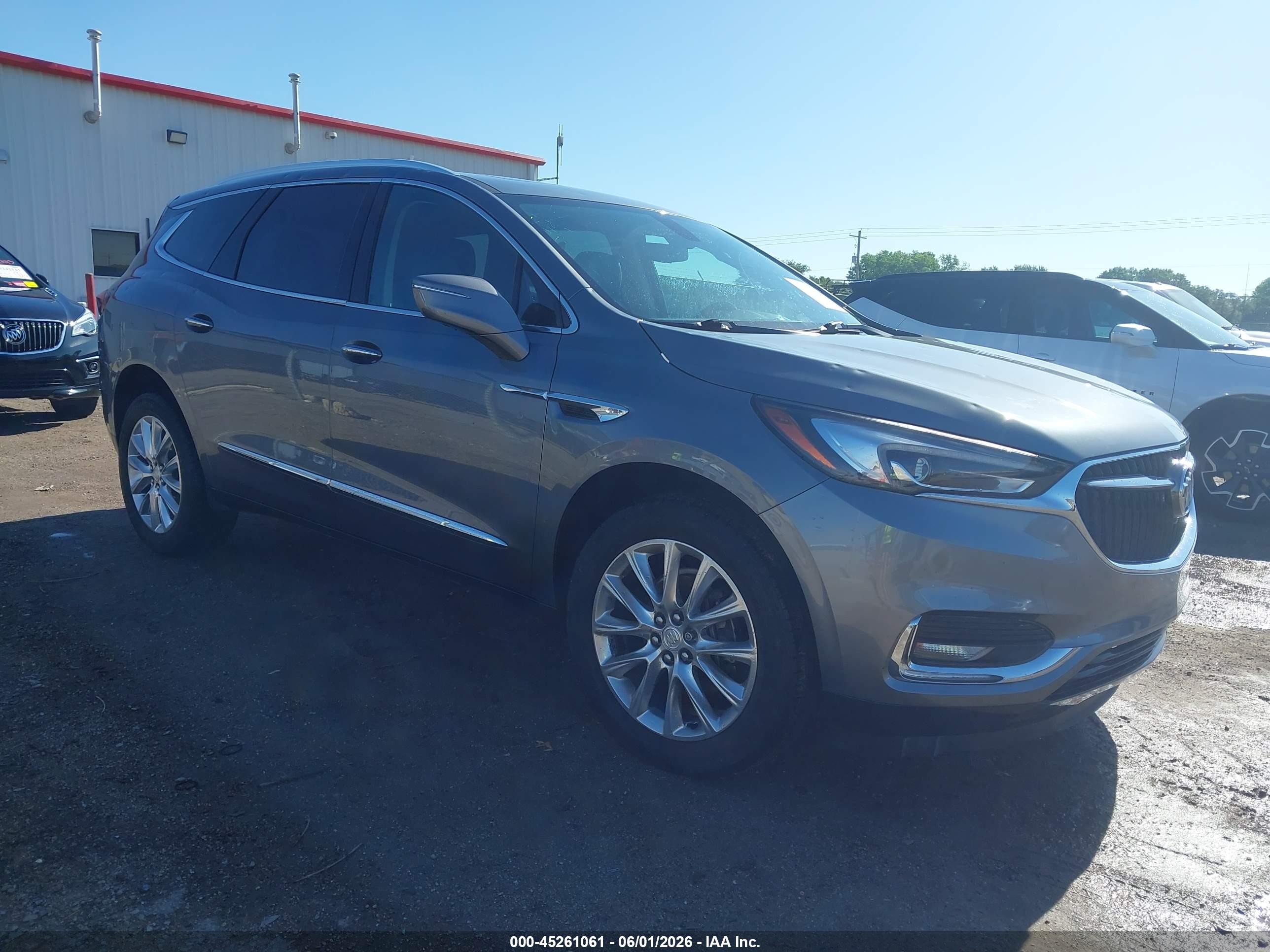 2020 Buick Enclave Essence, VIN 5GAERBKW0LJ179844 — Град