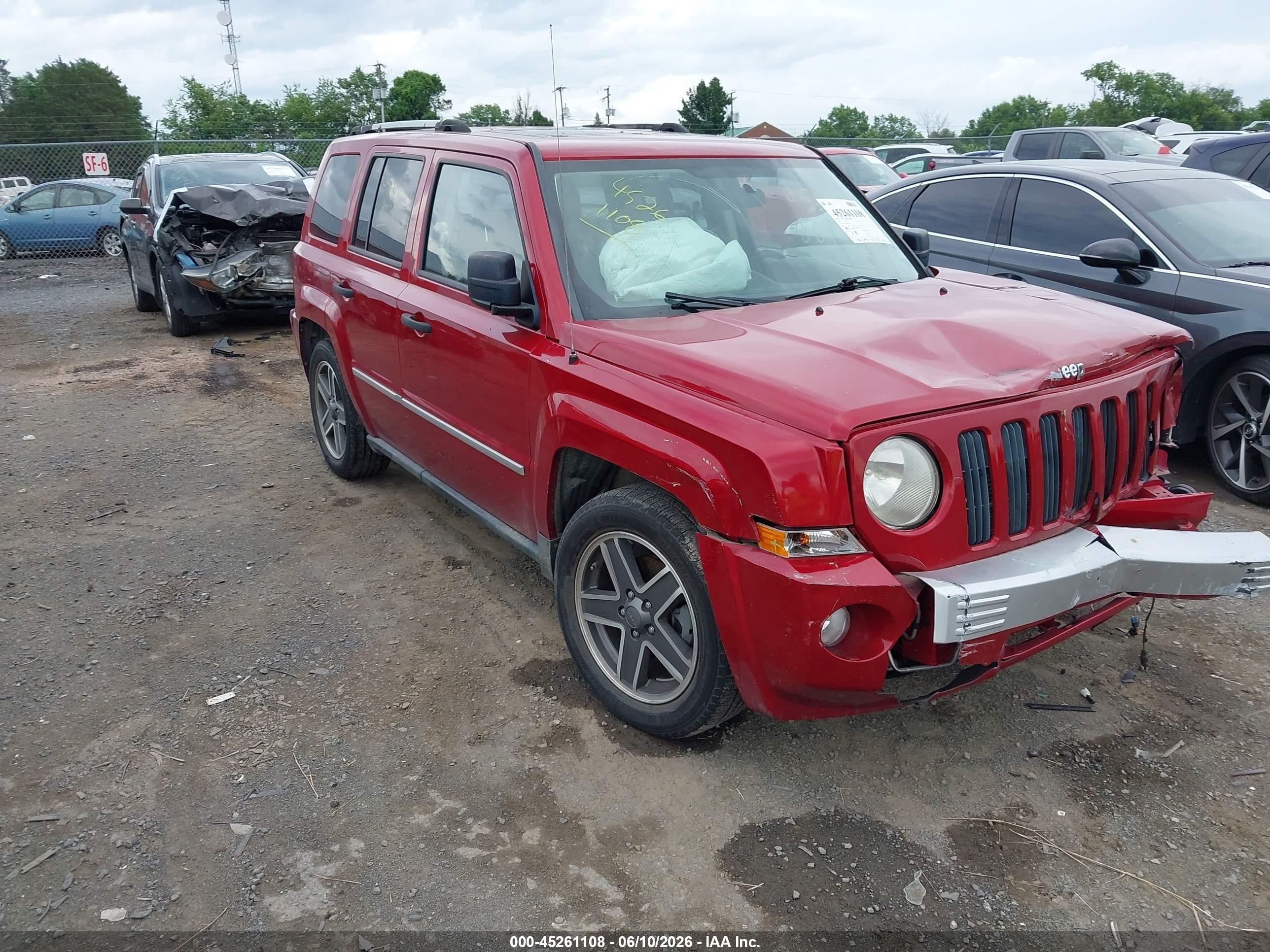 2009 Jeep Patriot Limited, VIN 1J4FF48BX9D201362 — Front end