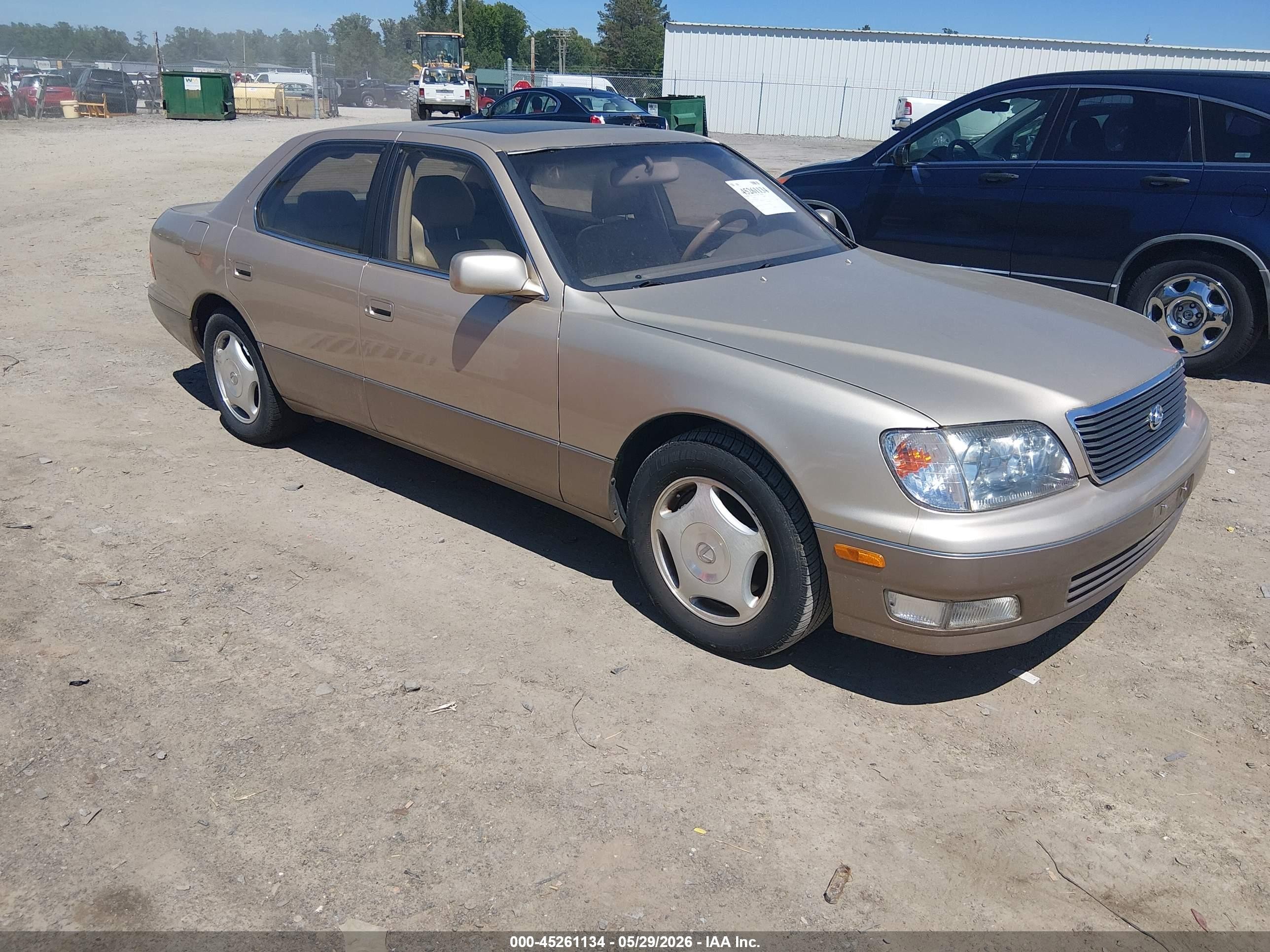 1999 Lexus LS 400, VIN JT8BH28F8X0145303 — Normal wear