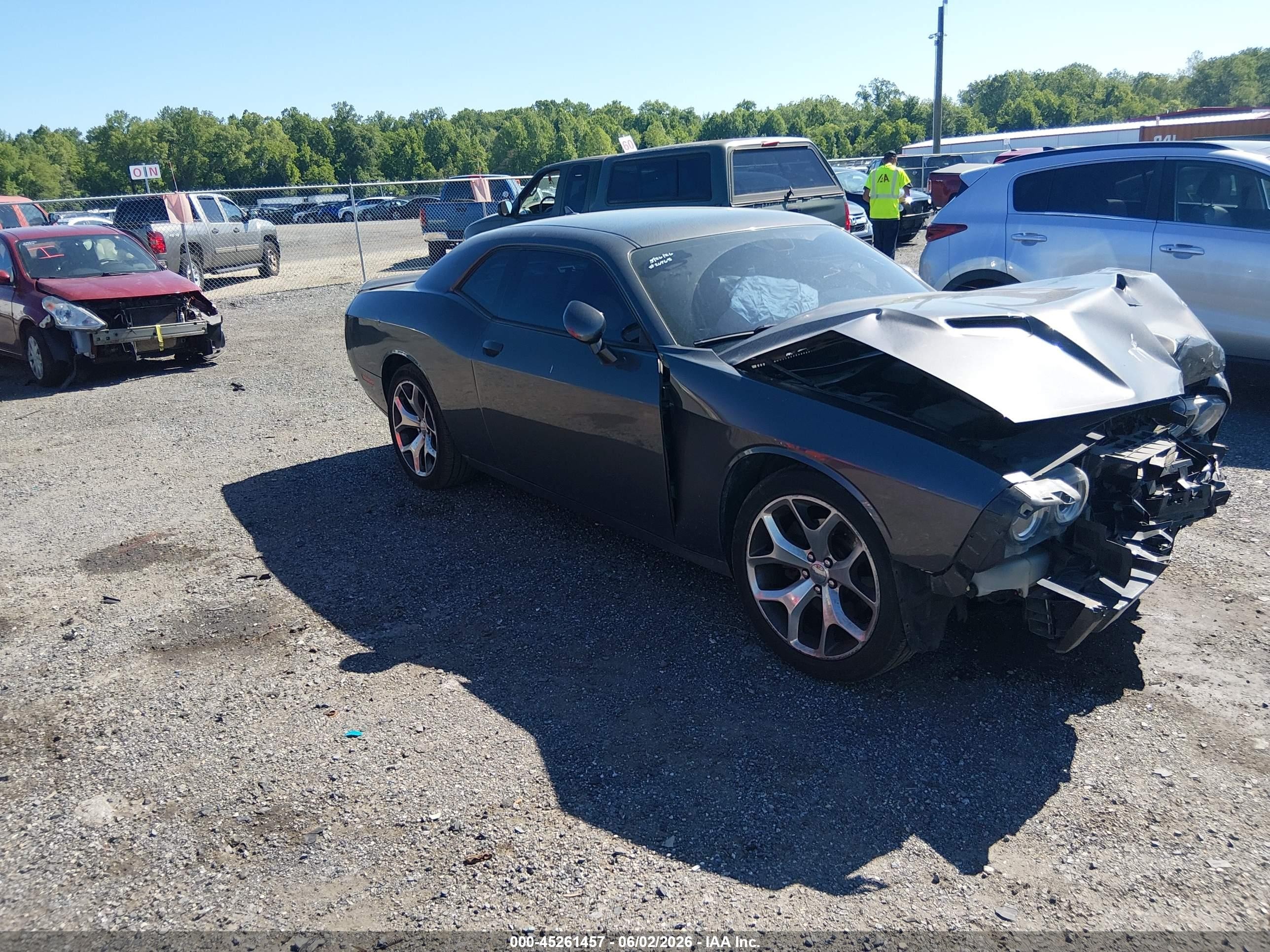 2015 Dodge Challenger SXT Plus, VIN 2C3CDZBG4FH774583 — Front end