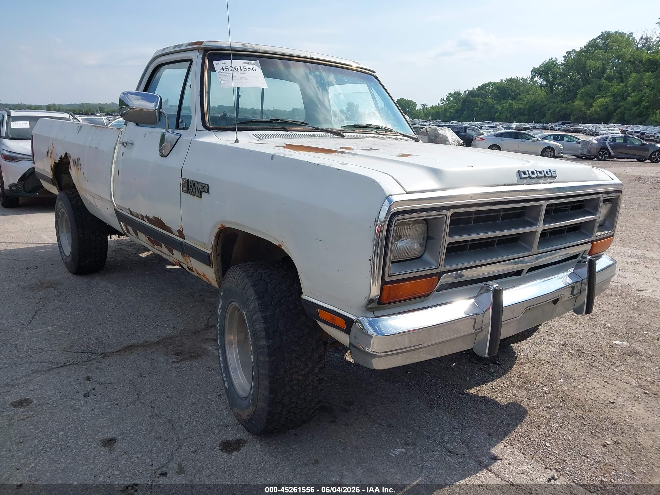 1989 Dodge W SERIES, VIN 1B7HM26Y3KS194014 — Normal wear