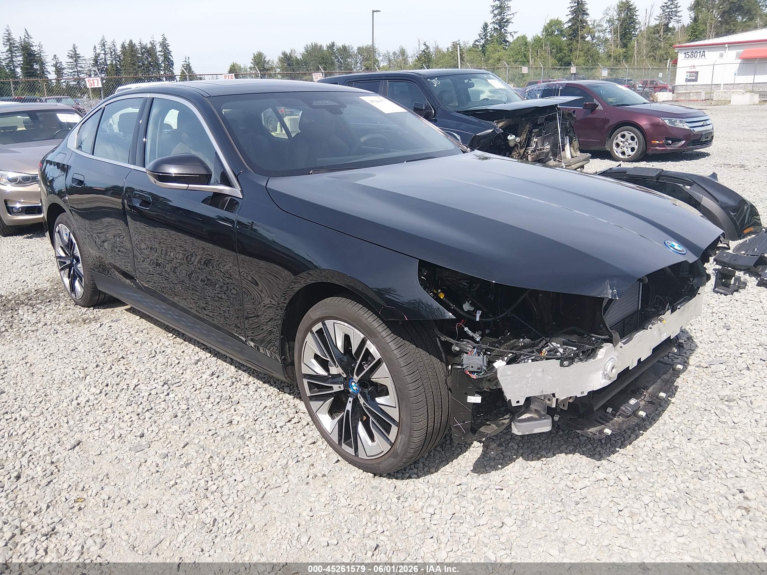 2025 BMW i5 xDrive40, VIN WBY13HG08SCS45452 — Front end