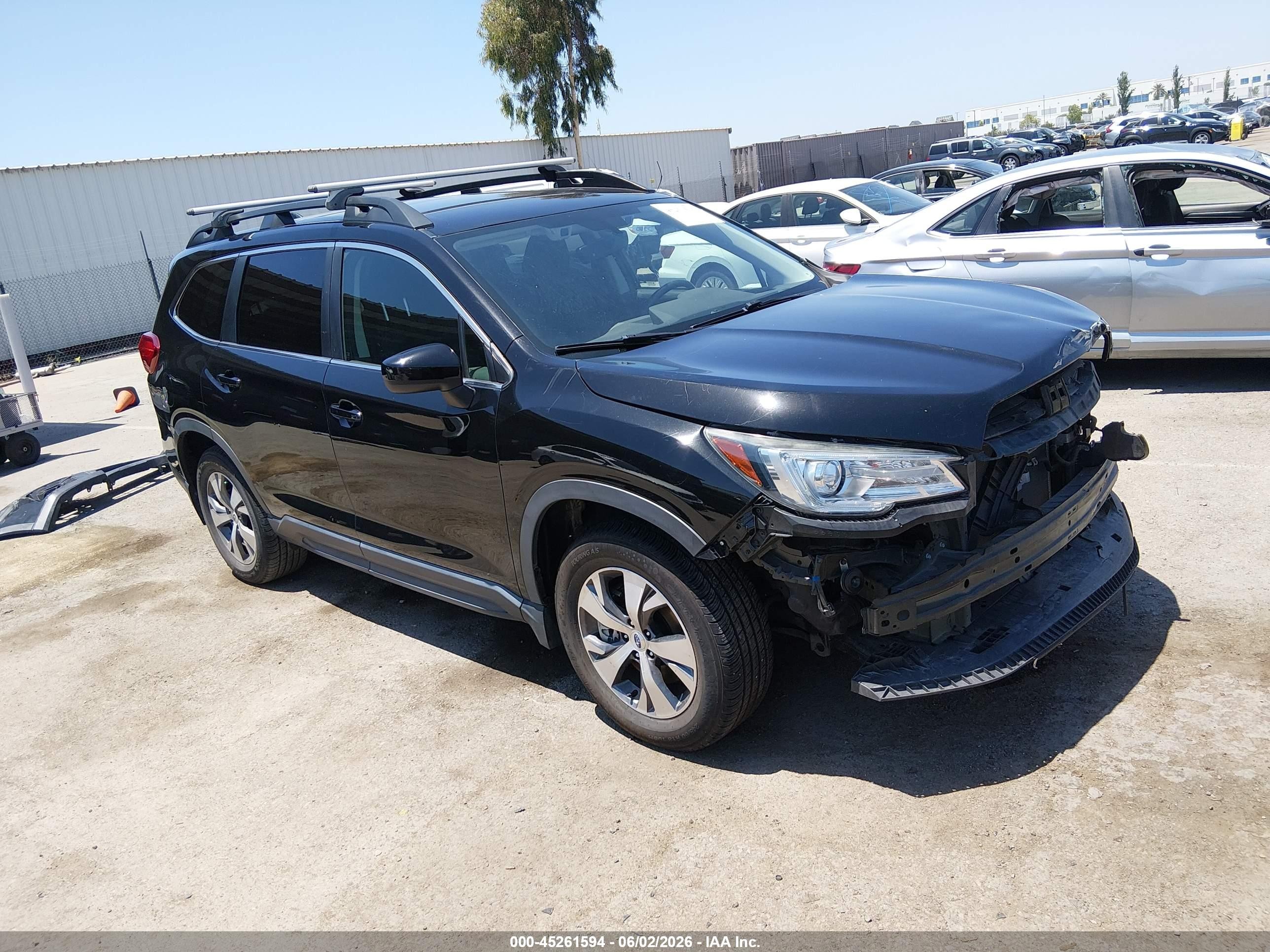 2021 Subaru Ascent Premium, VIN 4S4WMAFD1M3401636 — Front end