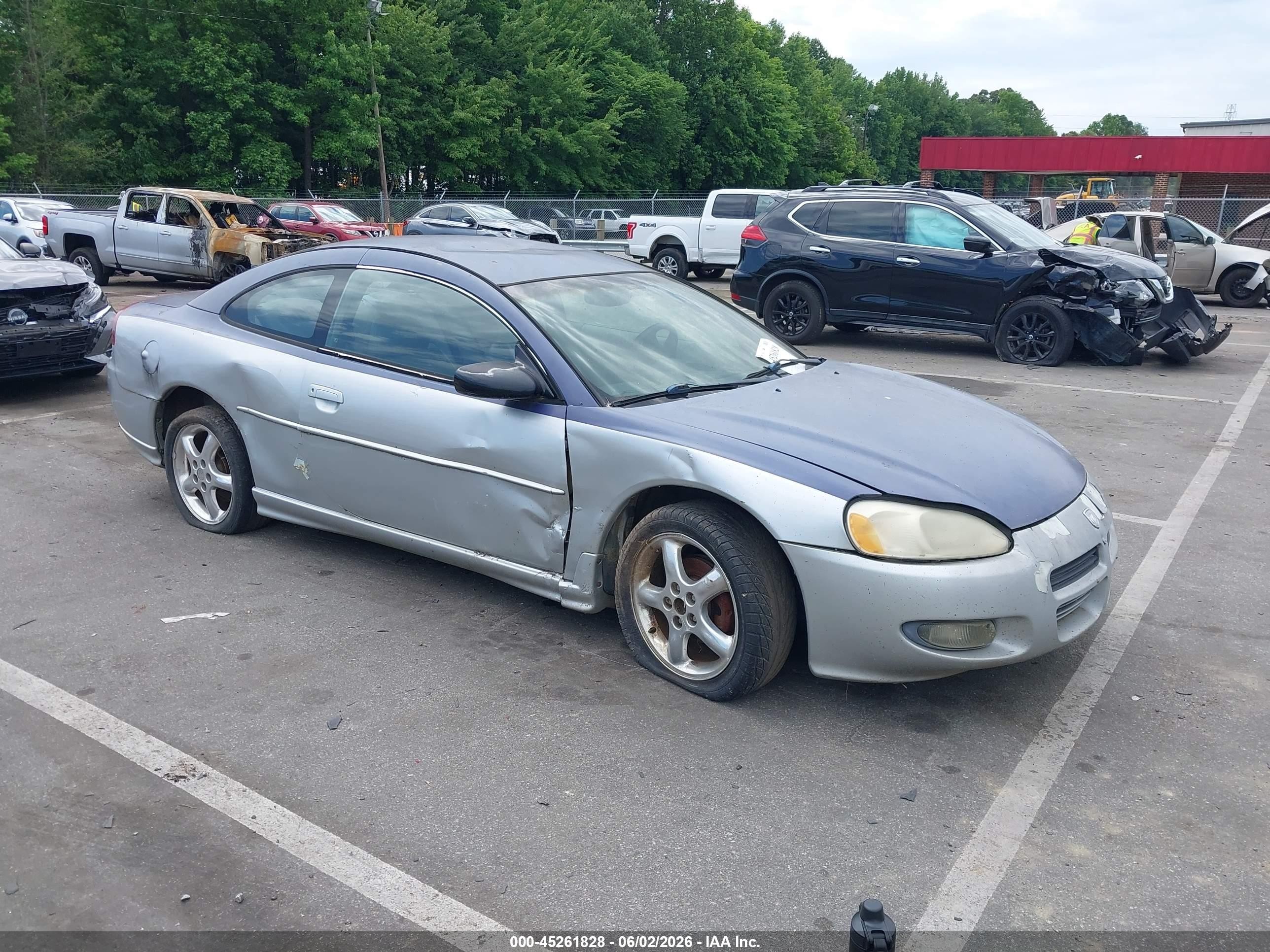 2001 Dodge Stratus R/T, VIN 4B3AG52H81E228834 — Side