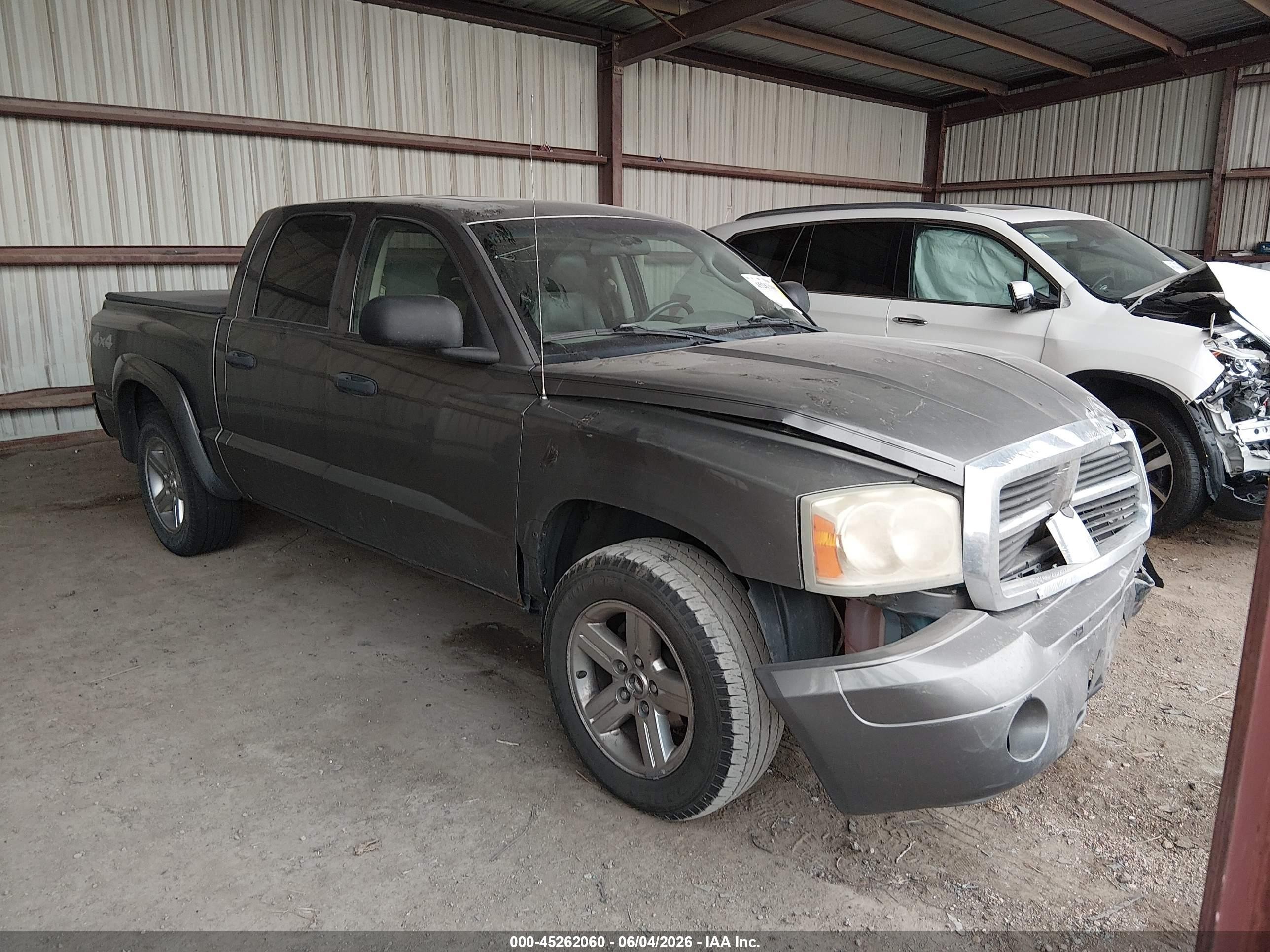 2007 Dodge Dakota SLT, VIN 1D7HW48J57S119723 — Перед