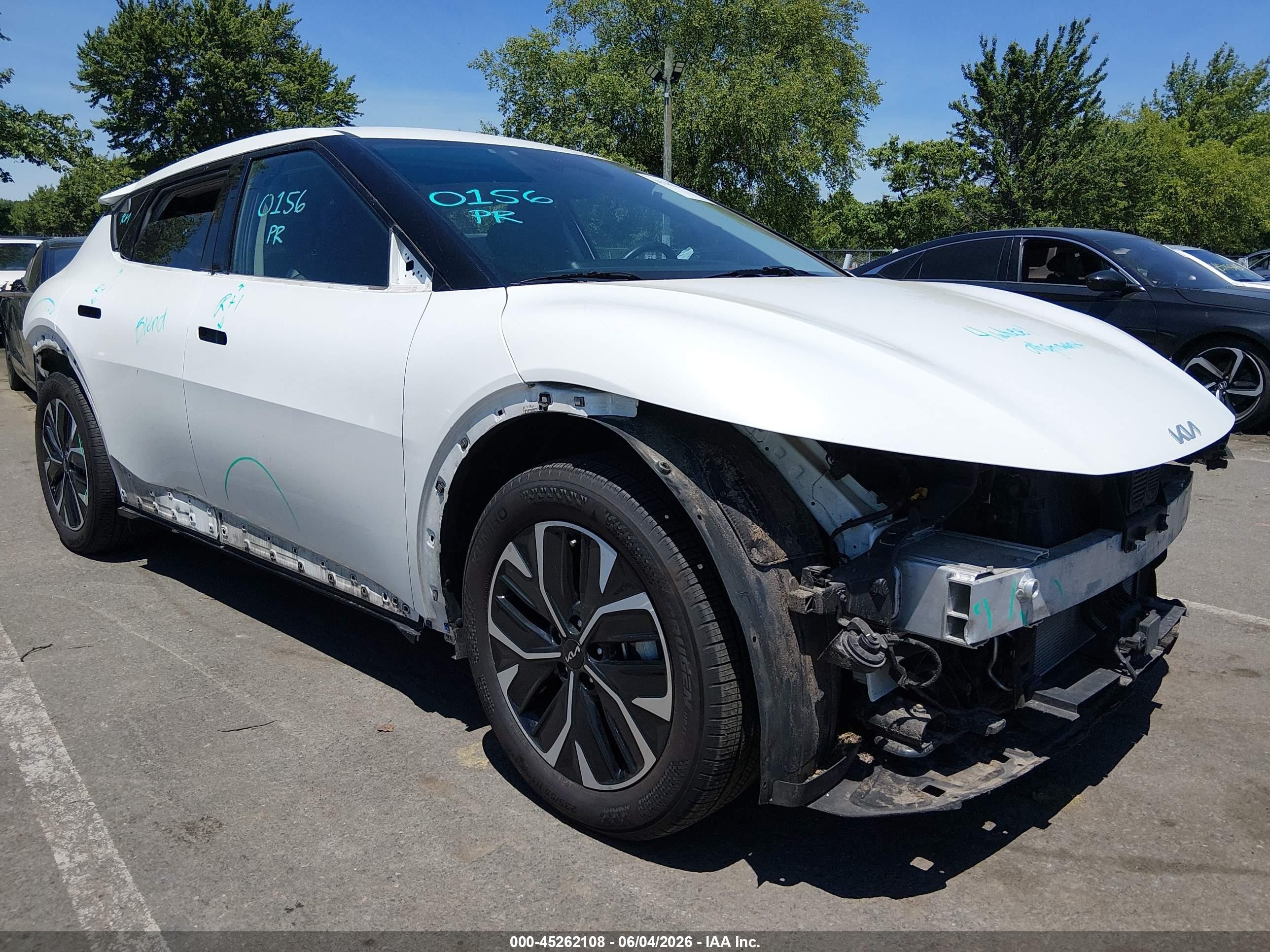 2022 Kia EV6 Wind, VIN KNDC34LA2N5048593 — All over