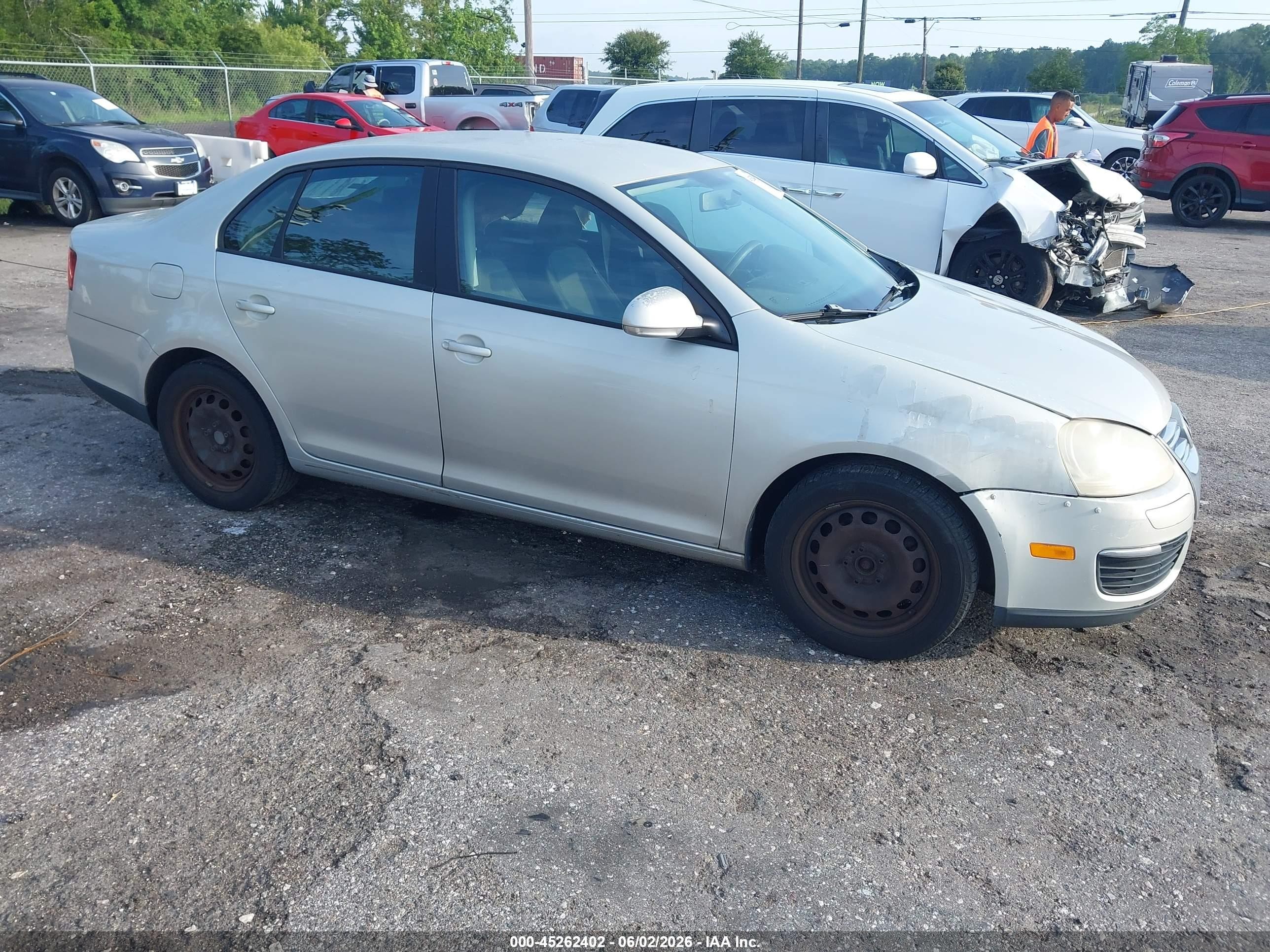 2010 Volkswagen Jetta S, VIN 3VWJZ7AJ7AM041831 — Normal wear
