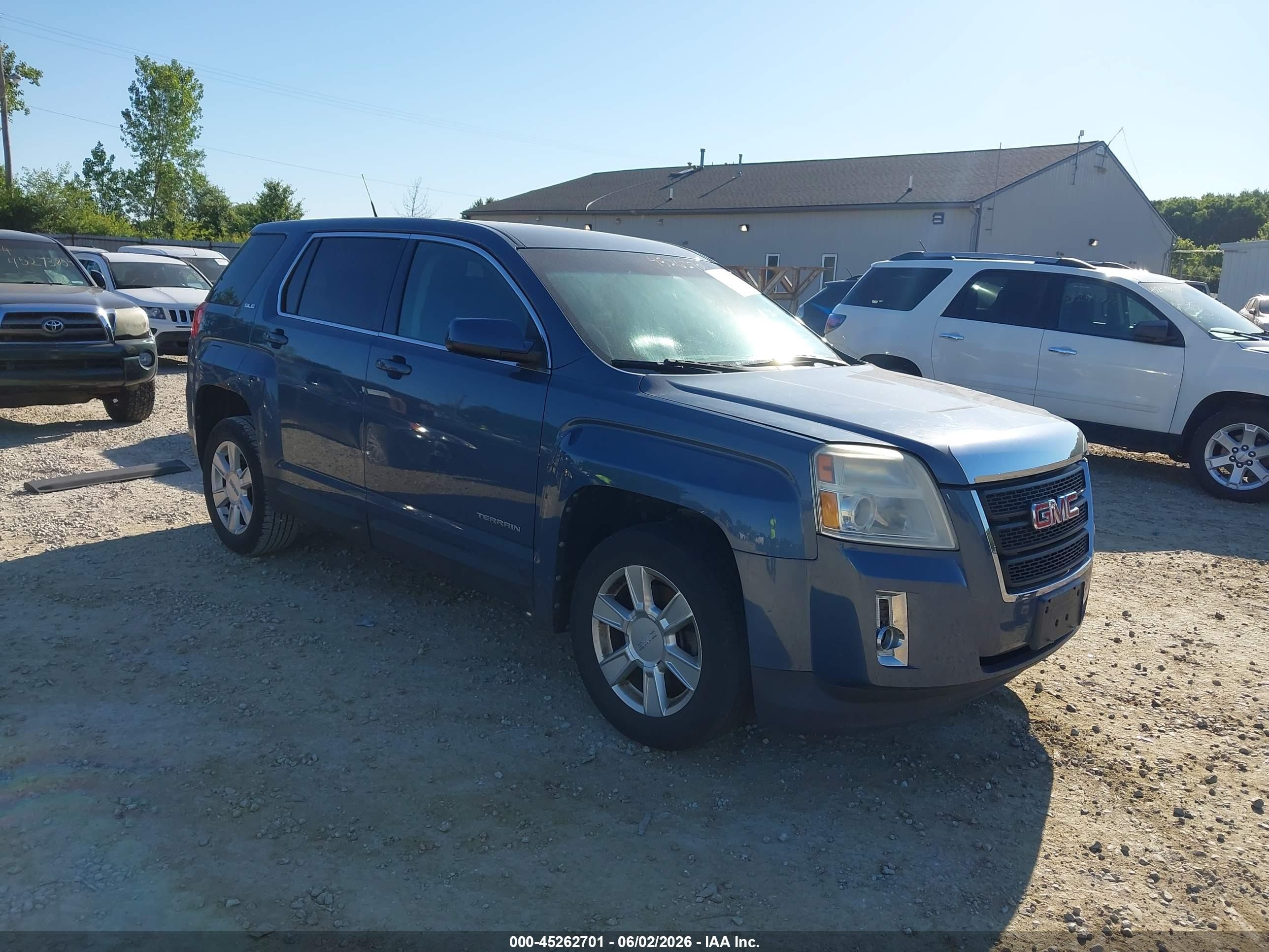 2011 GMC Terrain SLE-1, VIN 2CTALMEC2B6469854 — Side