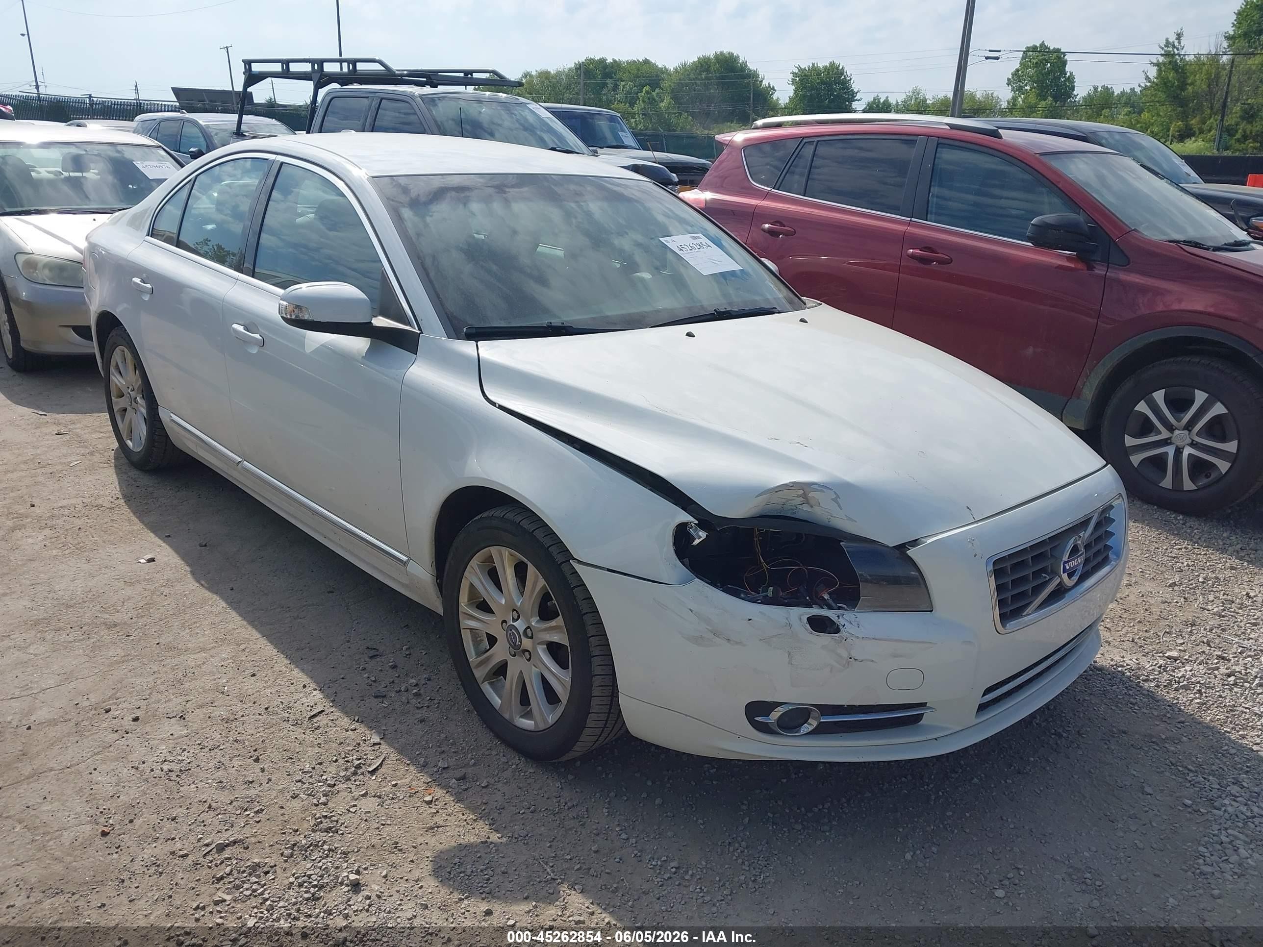 2011 Volvo S80 3.2L, VIN YV1940AS9B1136677 — Перед