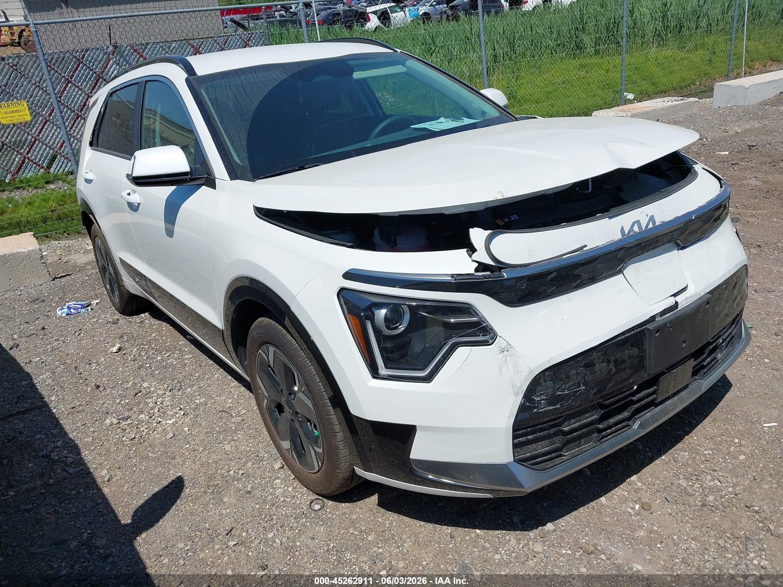 2025 Kia Niro Wind, VIN KNDCR3L1XS5141611 — Front end