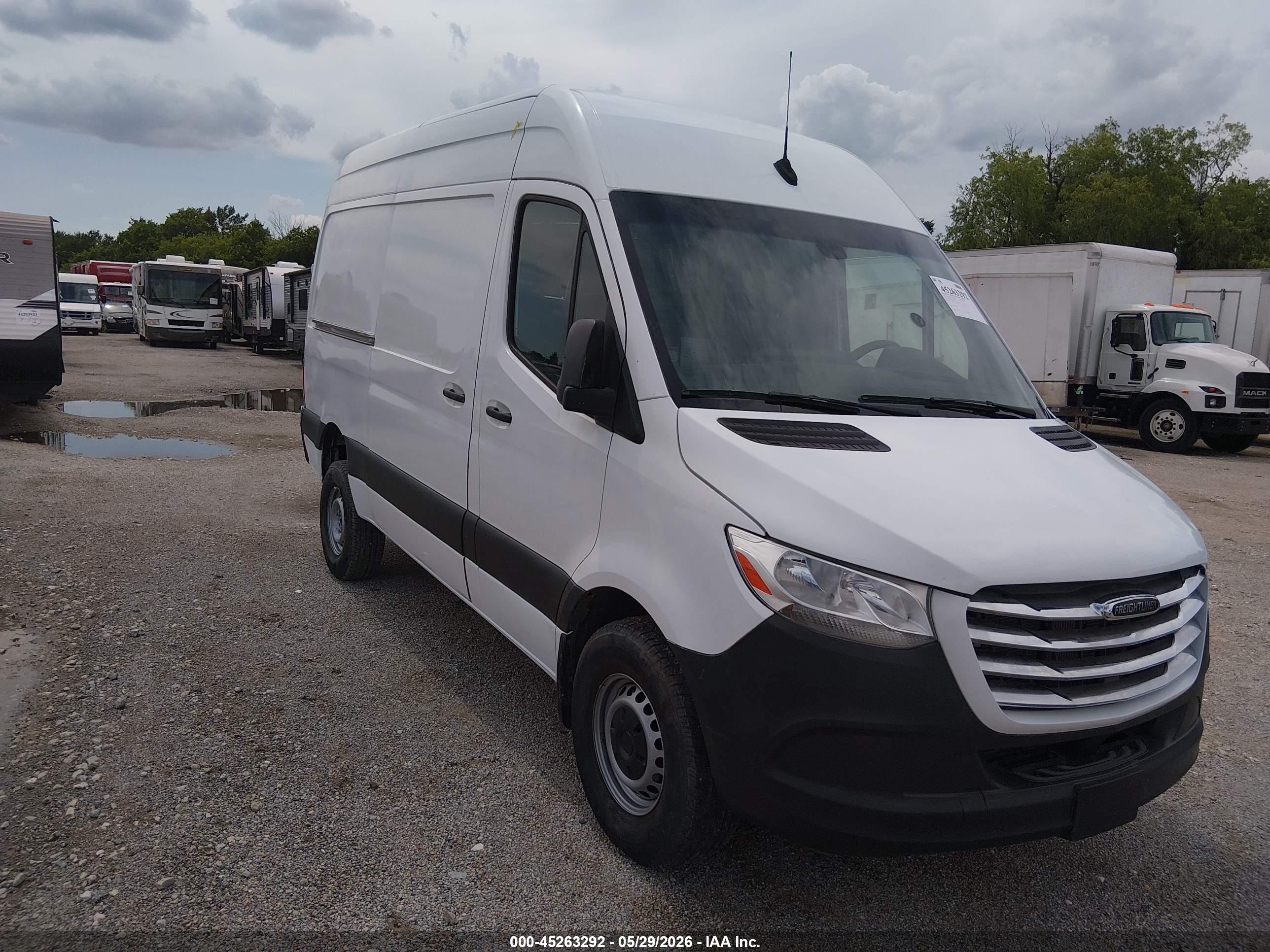 2021 Freightliner Sprinter, VIN W2Y40BHY2MT062171 — Normal wear