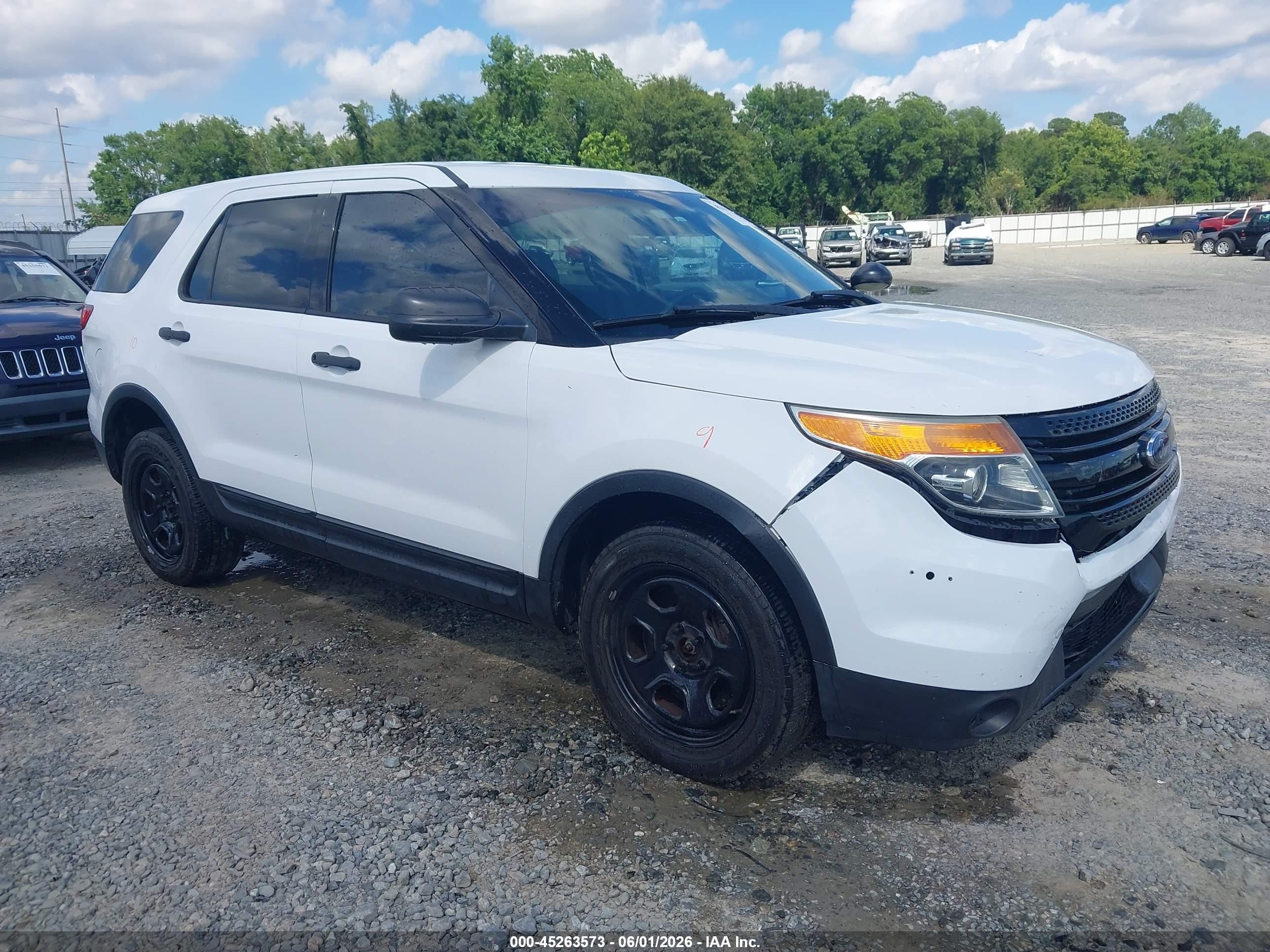 2015 Ford Police Interceptor Utility, VIN 1FM5K8AR7FGA66374 — Front end
