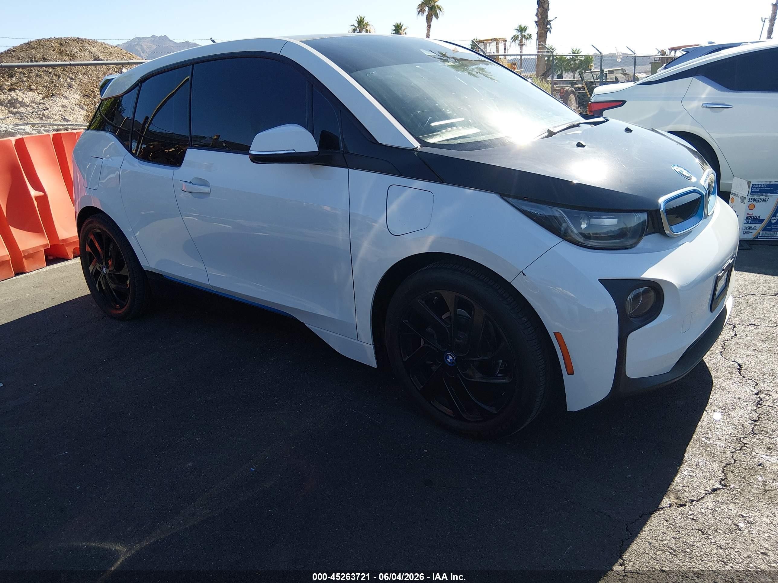 2014 BMW i3, VIN WBY1Z4C51EV276284 — Бок