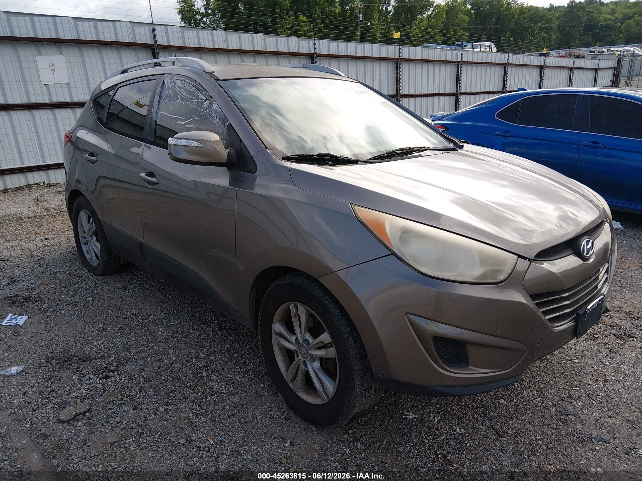2012 Hyundai Tucson Limited, VIN KM8JU3ACXCU377379 — Front end