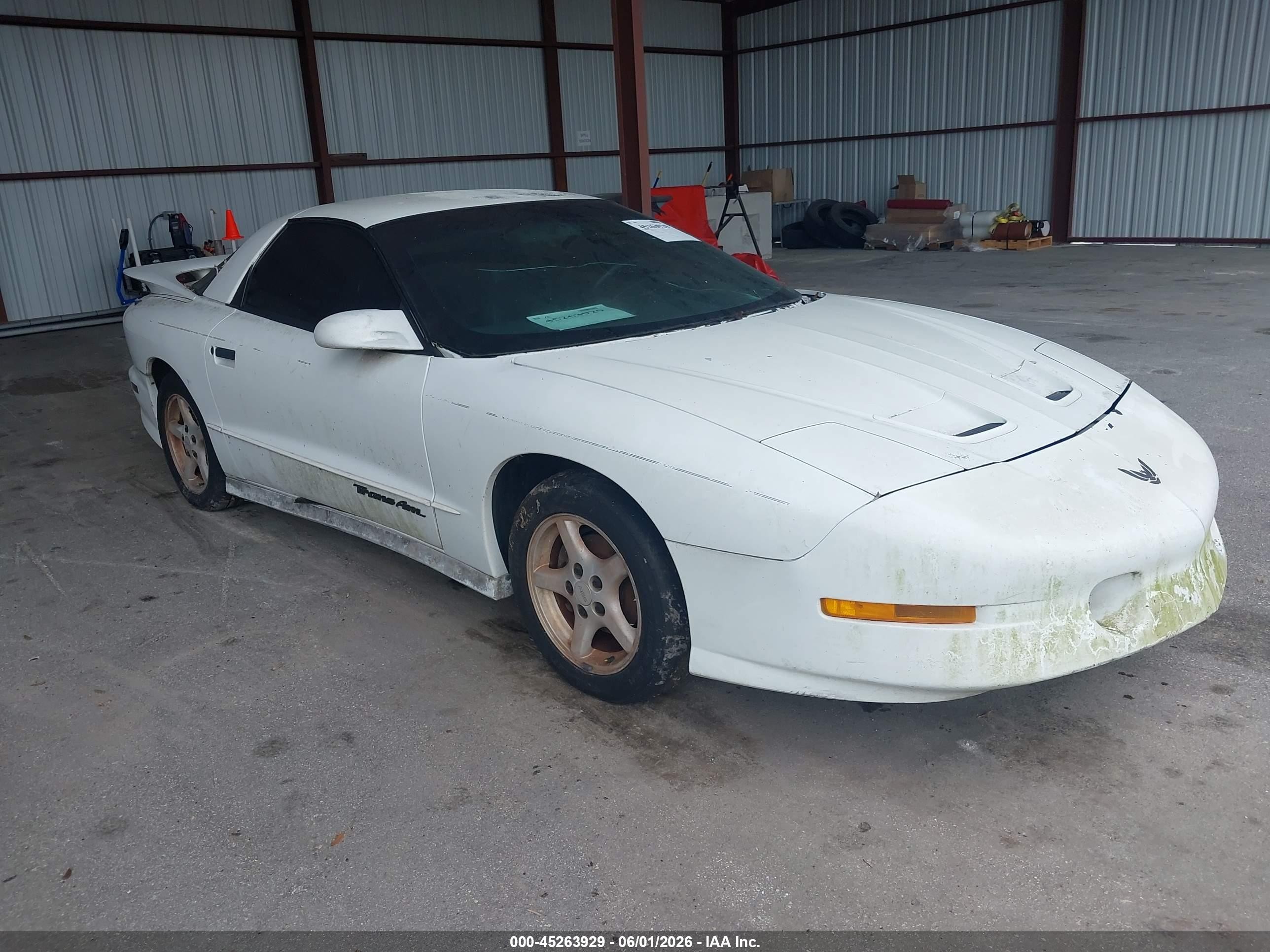 1996 Pontiac Firebird Formula, VIN 2G2FV22PXT2219718 — Normal wear