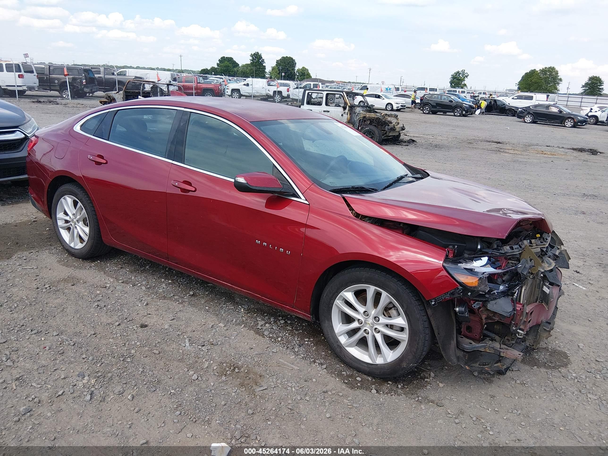 2018 Chevrolet Malibu LT, VIN 1G1ZD5ST6JF160715 — Front end
