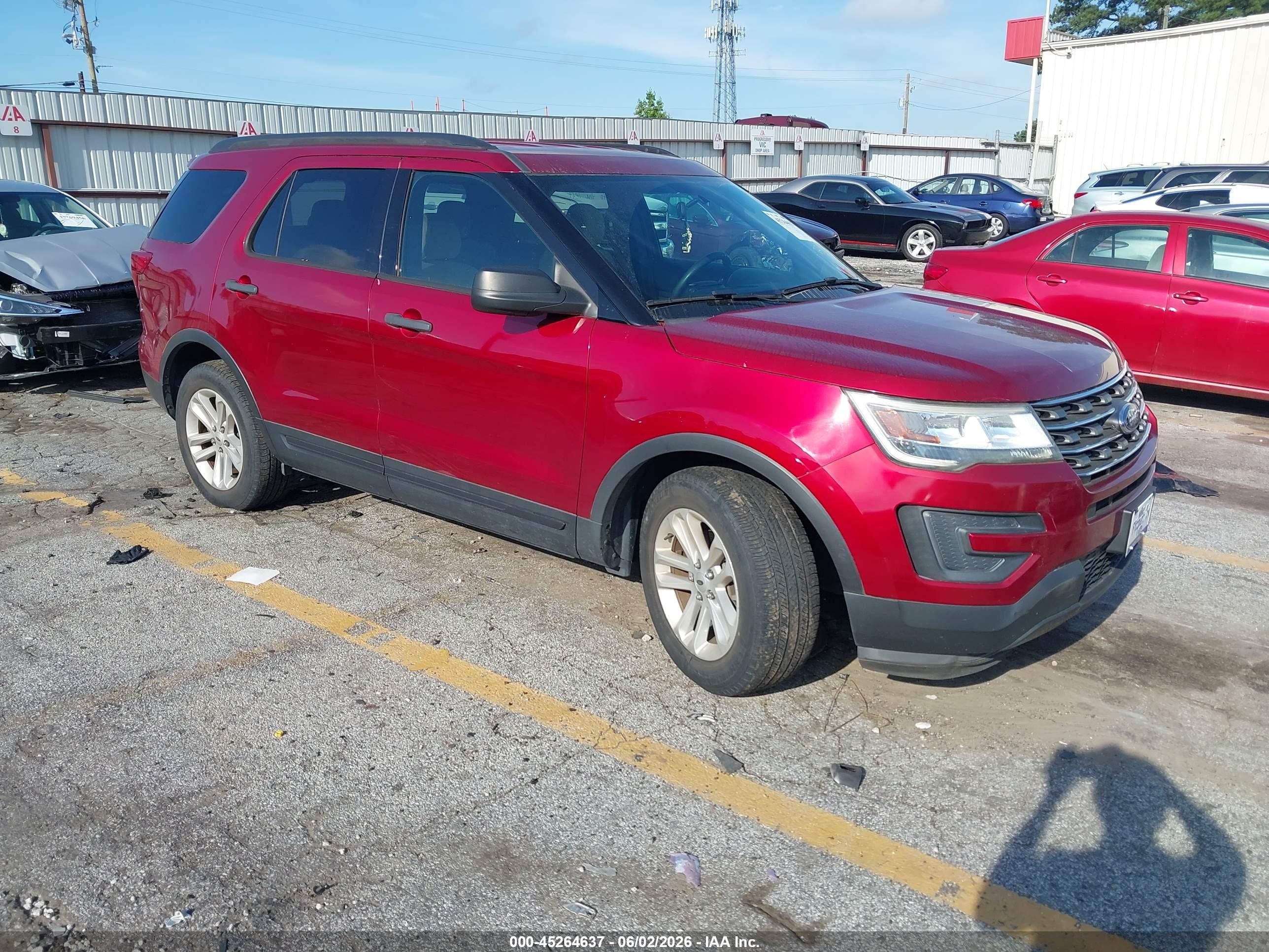 2017 Ford Explorer, VIN 1FM5K7B85HGD95660 — Rear end