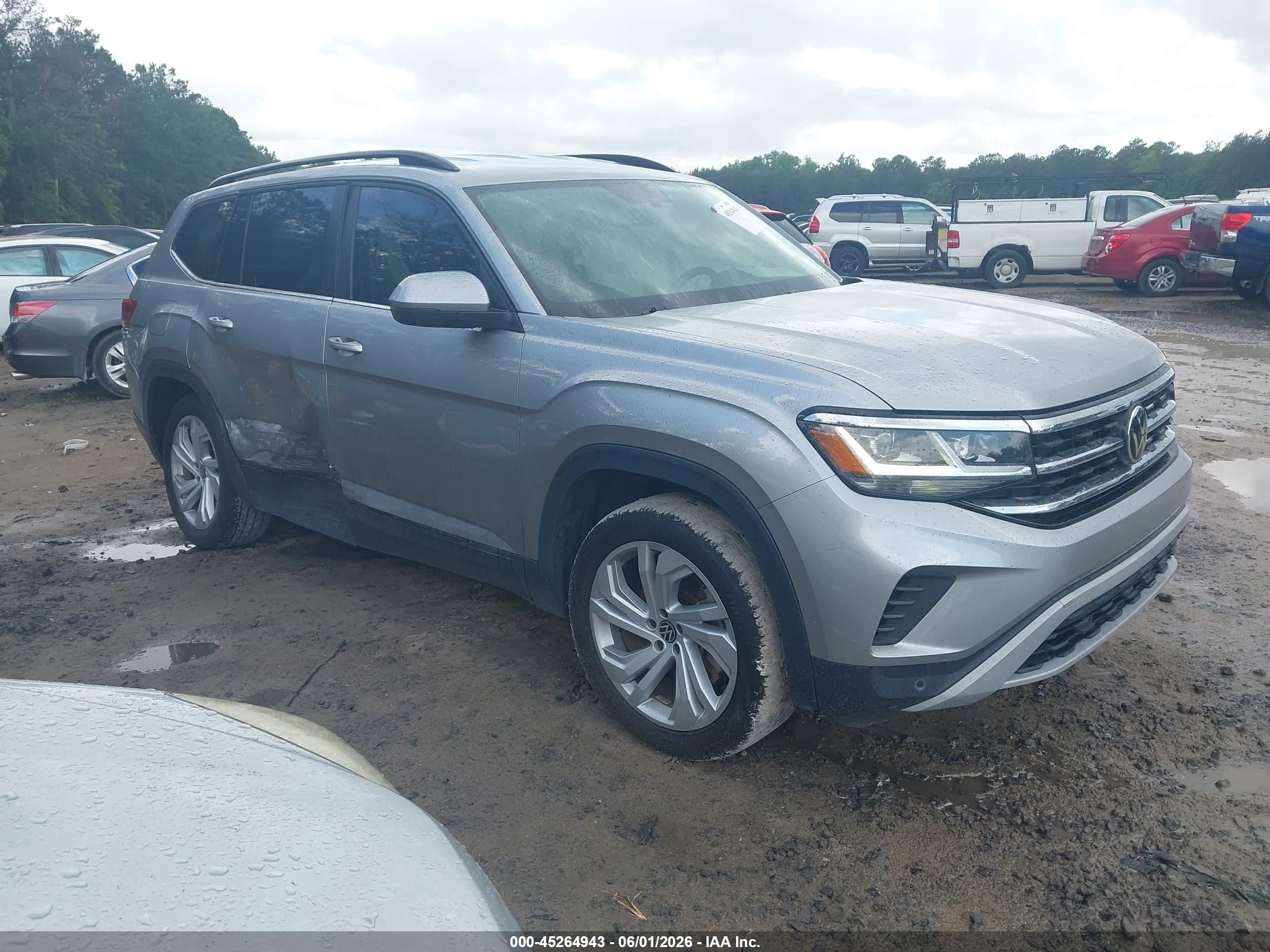2023 Volkswagen Atlas SE, VIN 1V2WR2CA9PC514937 — Side
