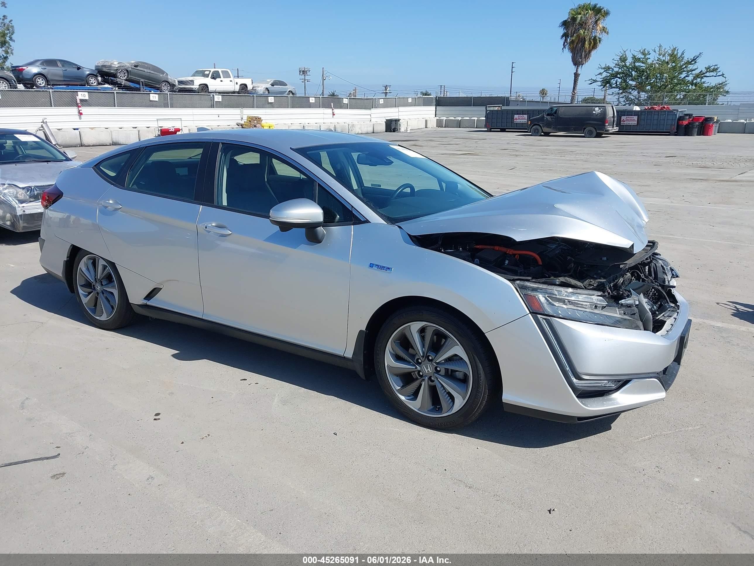 2020 Honda Clarity Touring, VIN JHMZC5F32LC001827 — Front end