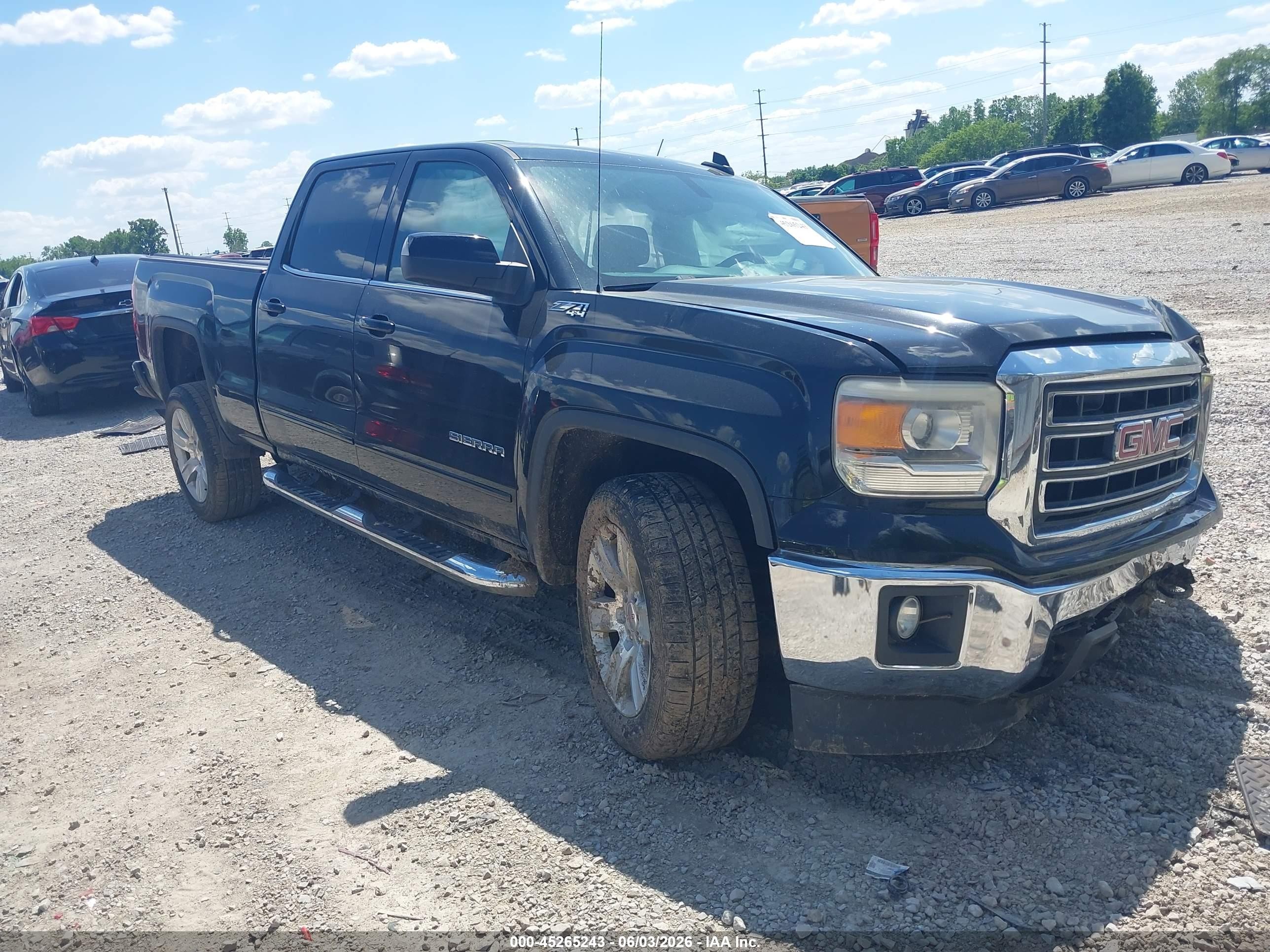 2015 GMC Sierra 1500 SLE, VIN 3GTU2UEC7FG140881 — Front end