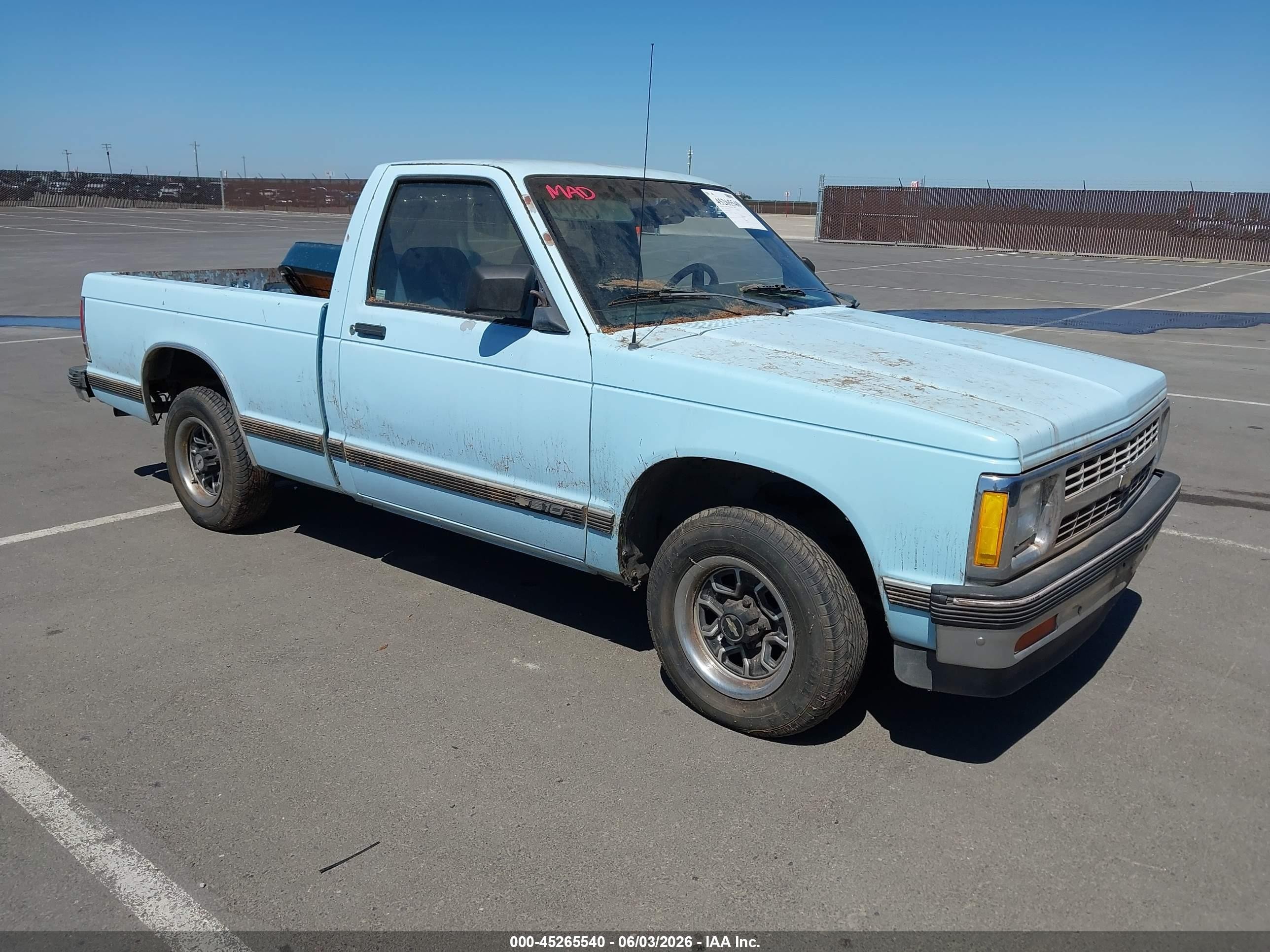 1992 Chevrolet S-10, VIN 1GCCS14R6N8211105 — Normal wear