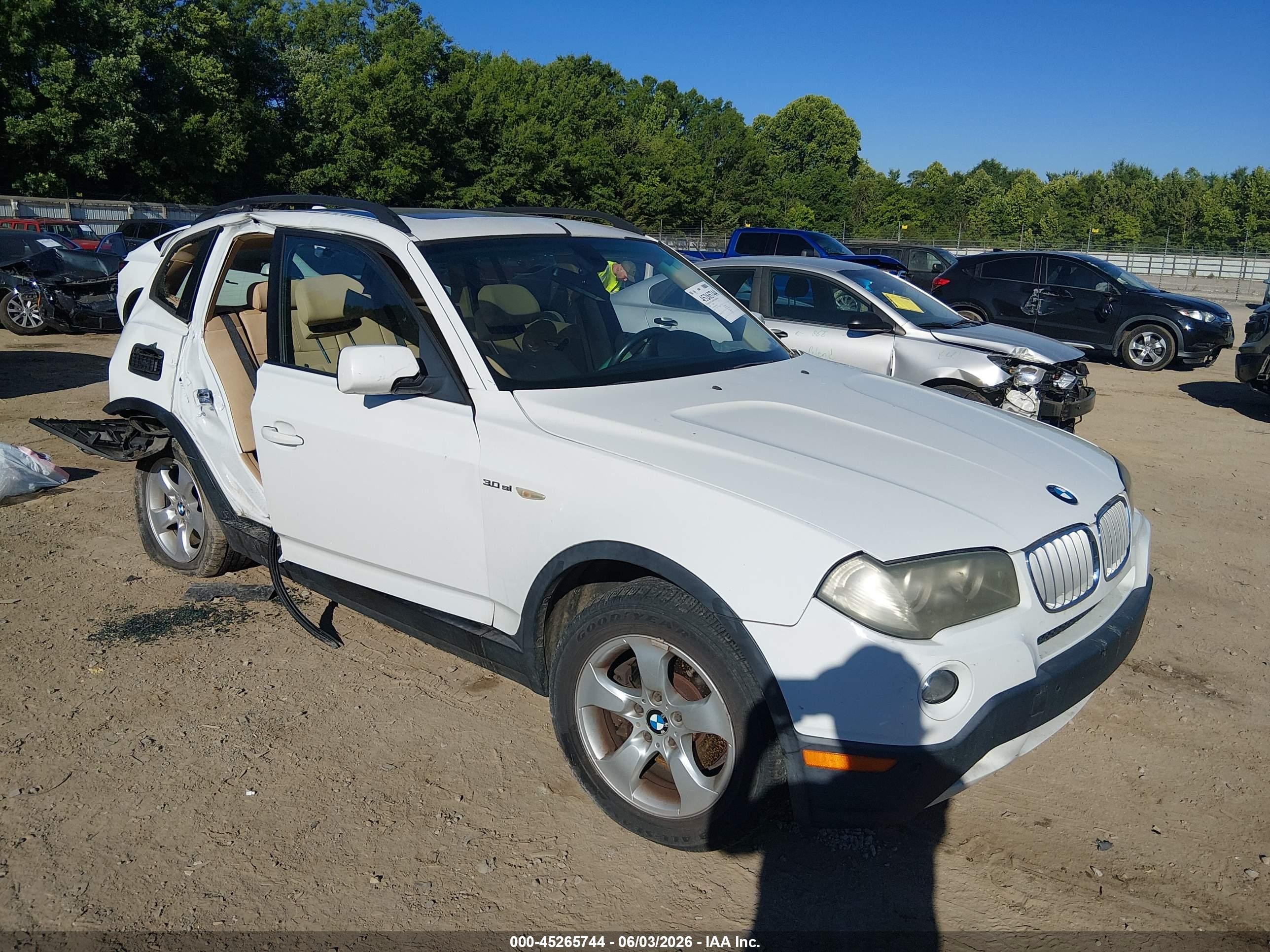 2008 BMW X3 3.0si, VIN WBXPC93498WJ19430 — Rear end